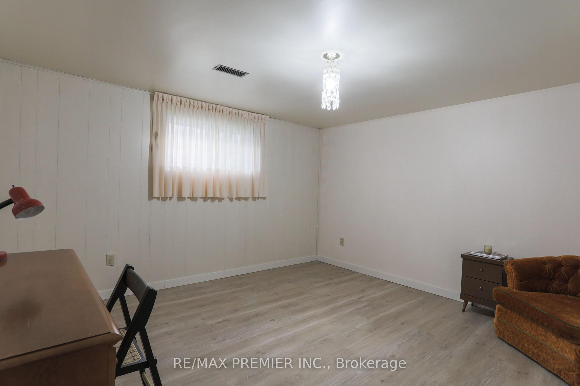 Photo 15 of Unit Bsmt, 86 Harris Crescent, Vaughan, West Woodbridge — HOMEH