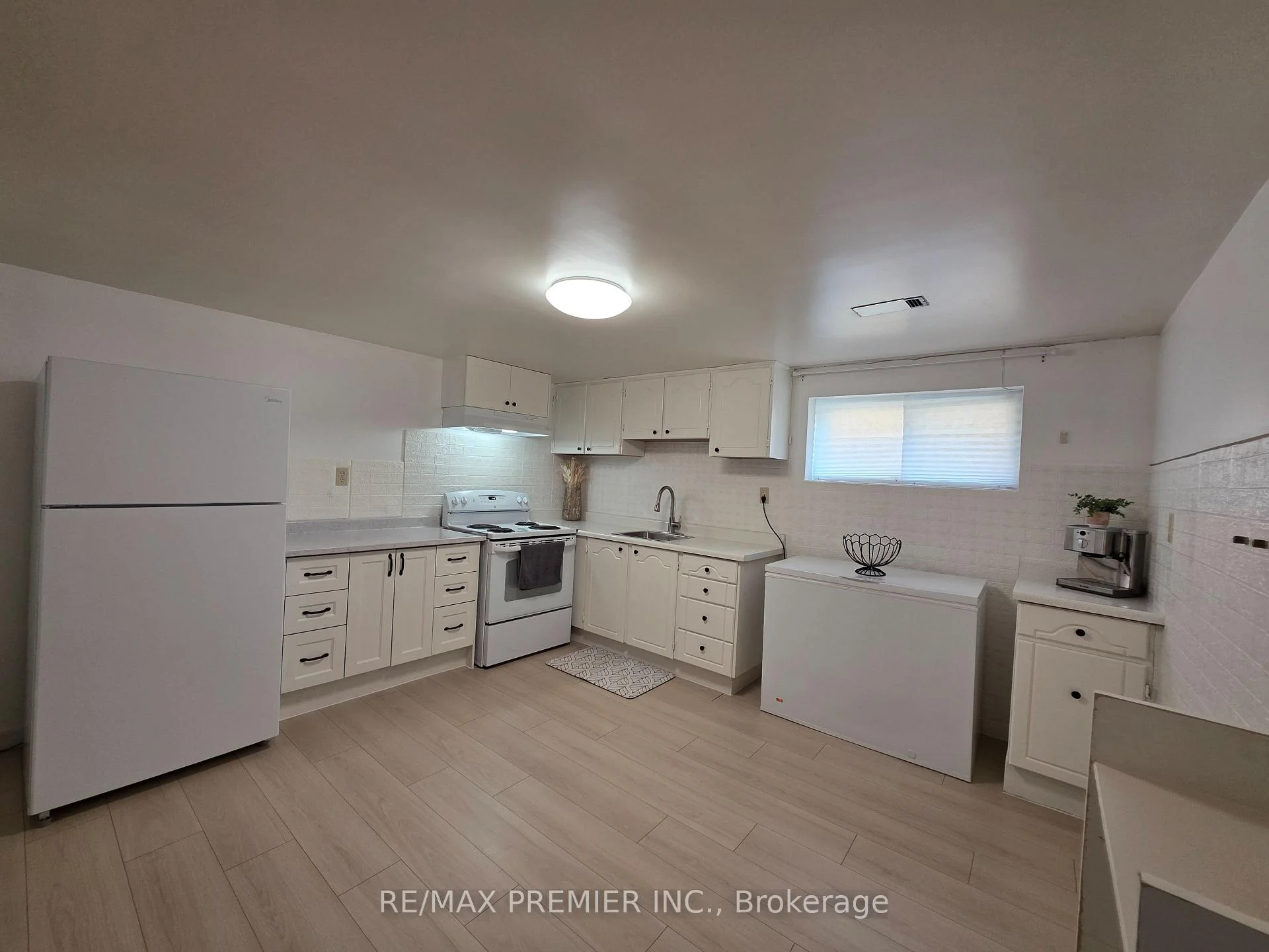 Photo 18 of Unit Bsmt, 86 Harris Crescent, Vaughan, West Woodbridge — HOMEH