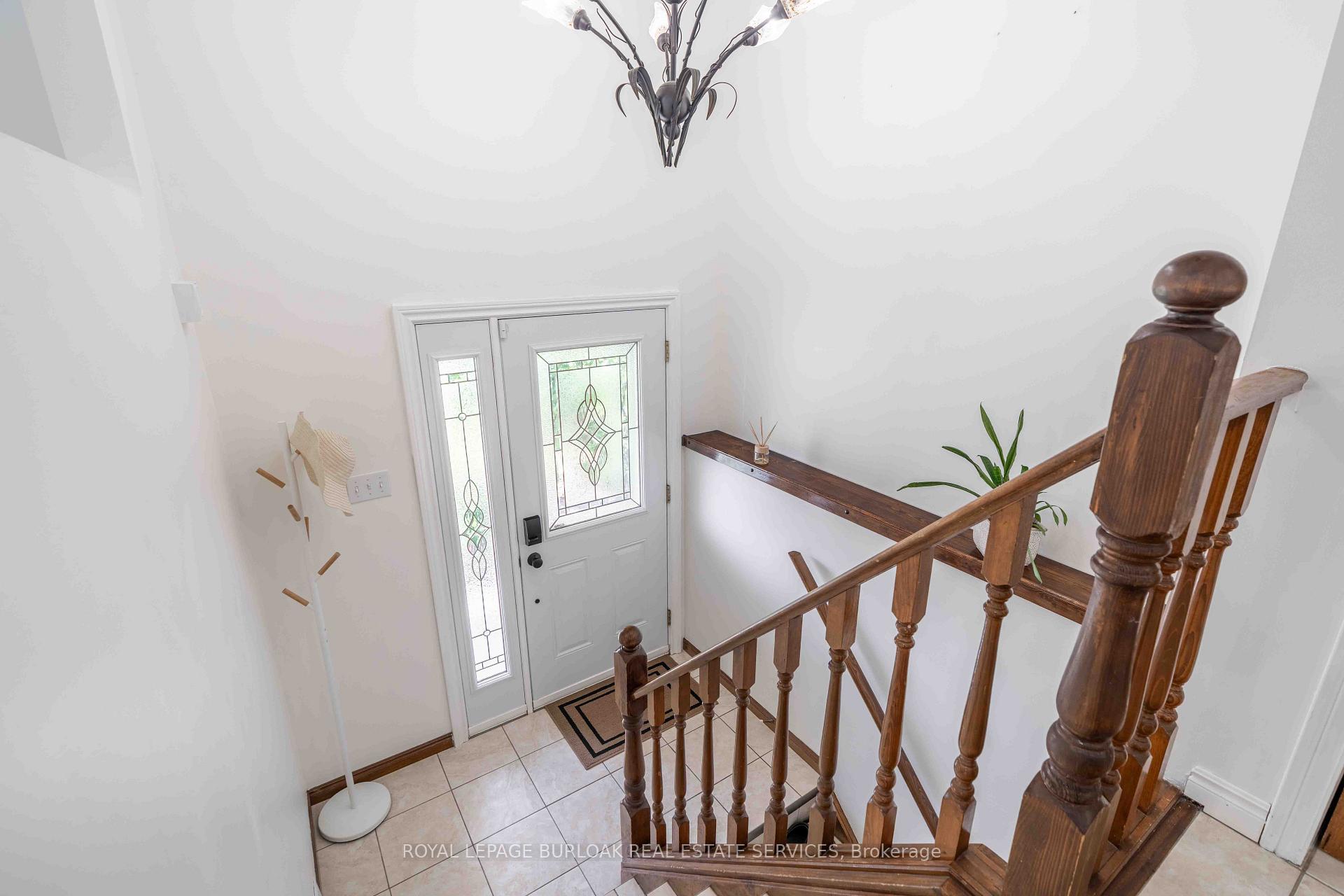 Photo 4 of 1262 Upper Gage Avenue, Hamilton, Randall — HOMEH