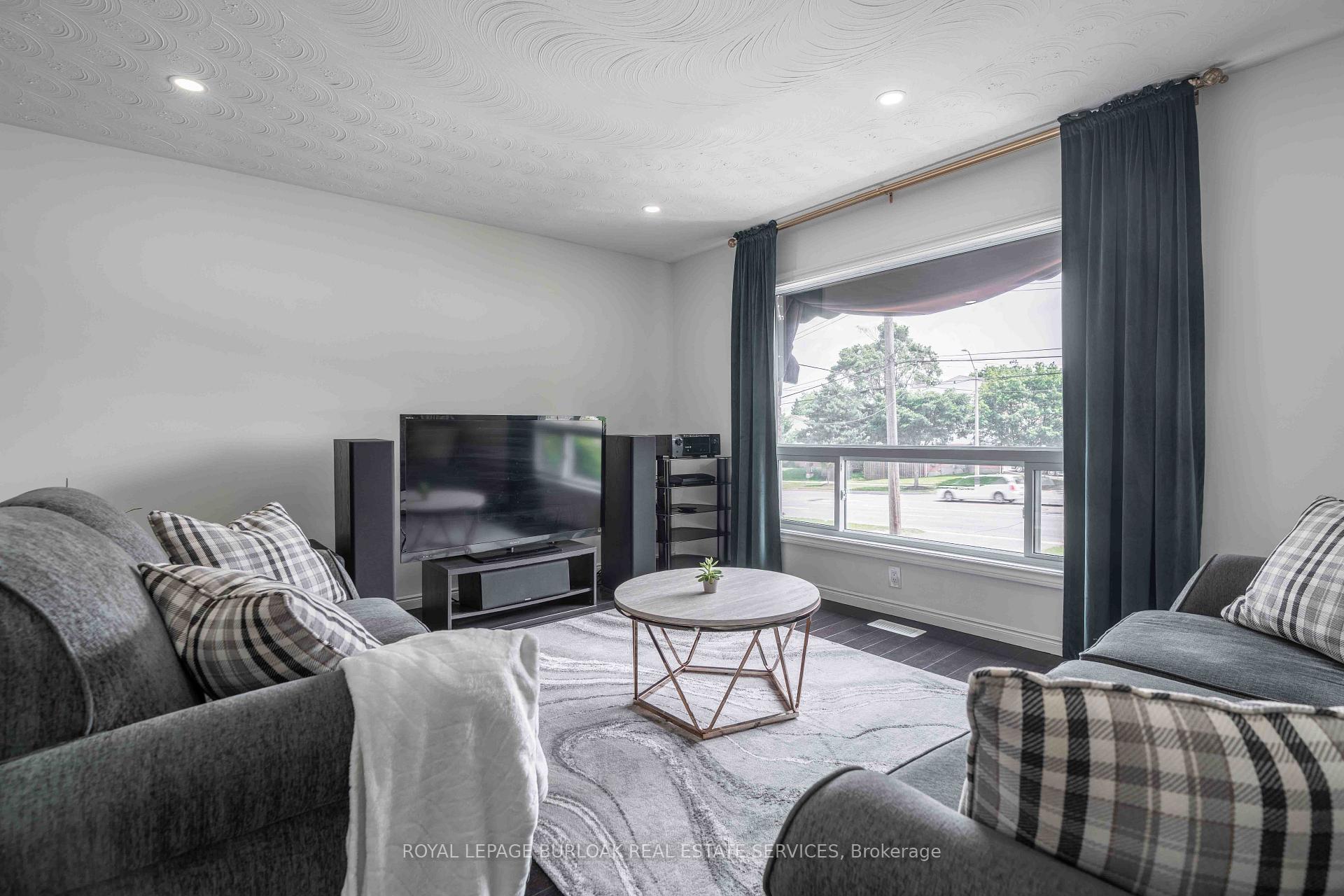 Photo 5 of 1262 Upper Gage Avenue, Hamilton, Randall — HOMEH