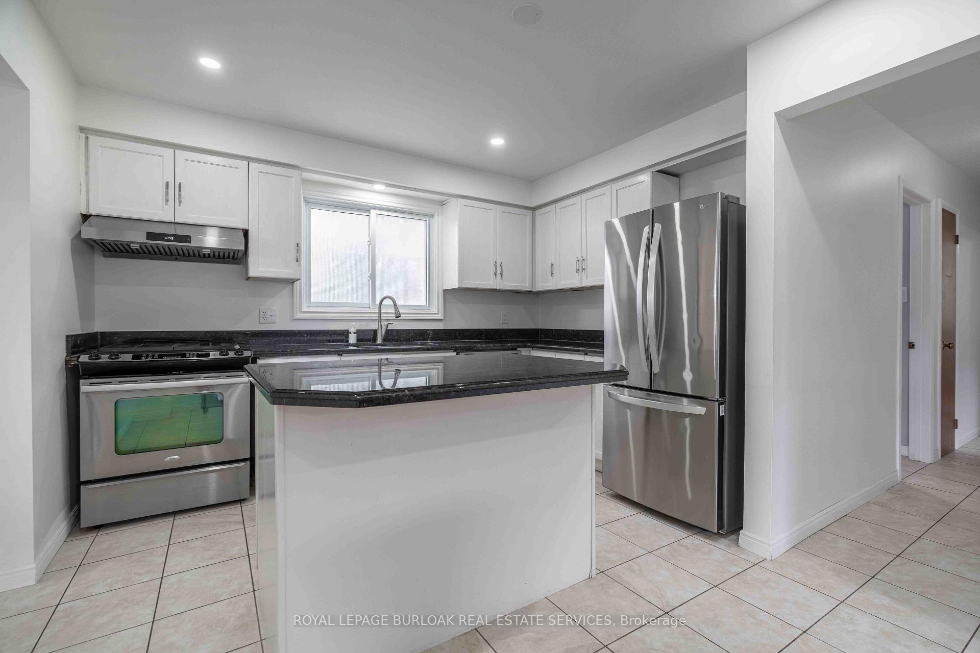 Photo 10 of 1262 Upper Gage Avenue, Hamilton, Randall — HOMEH