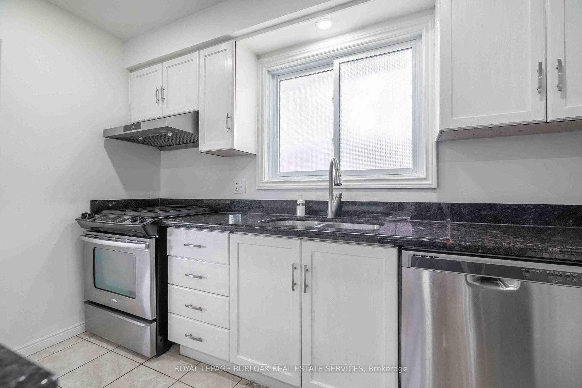 Photo 13 of 1262 Upper Gage Avenue, Hamilton, Randall — HOMEH
