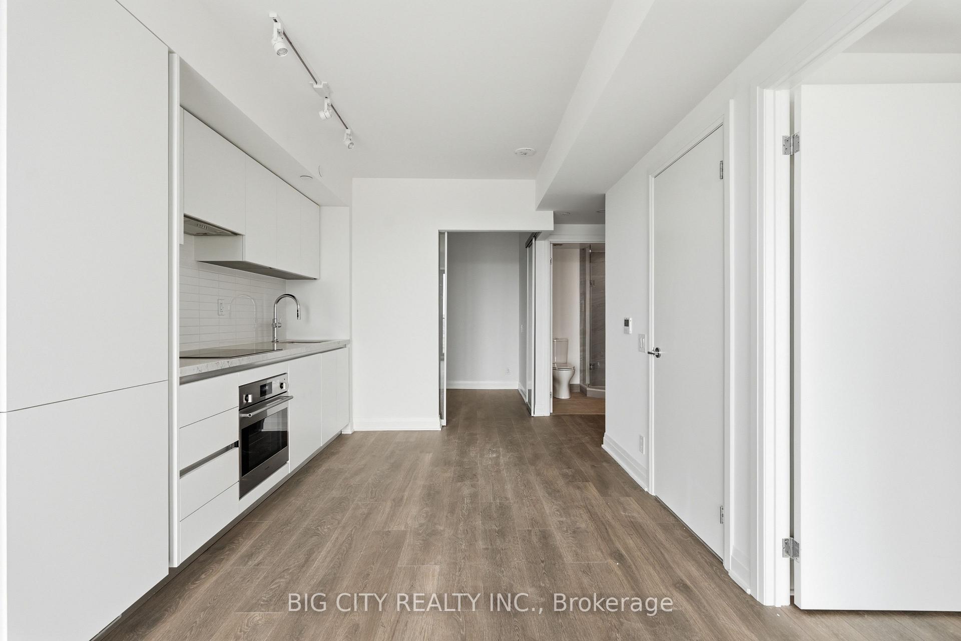 Photo 5 of Unit 1211, 25 Frederick Todd Way, Toronto, Thorncliffe Park — HOMEH