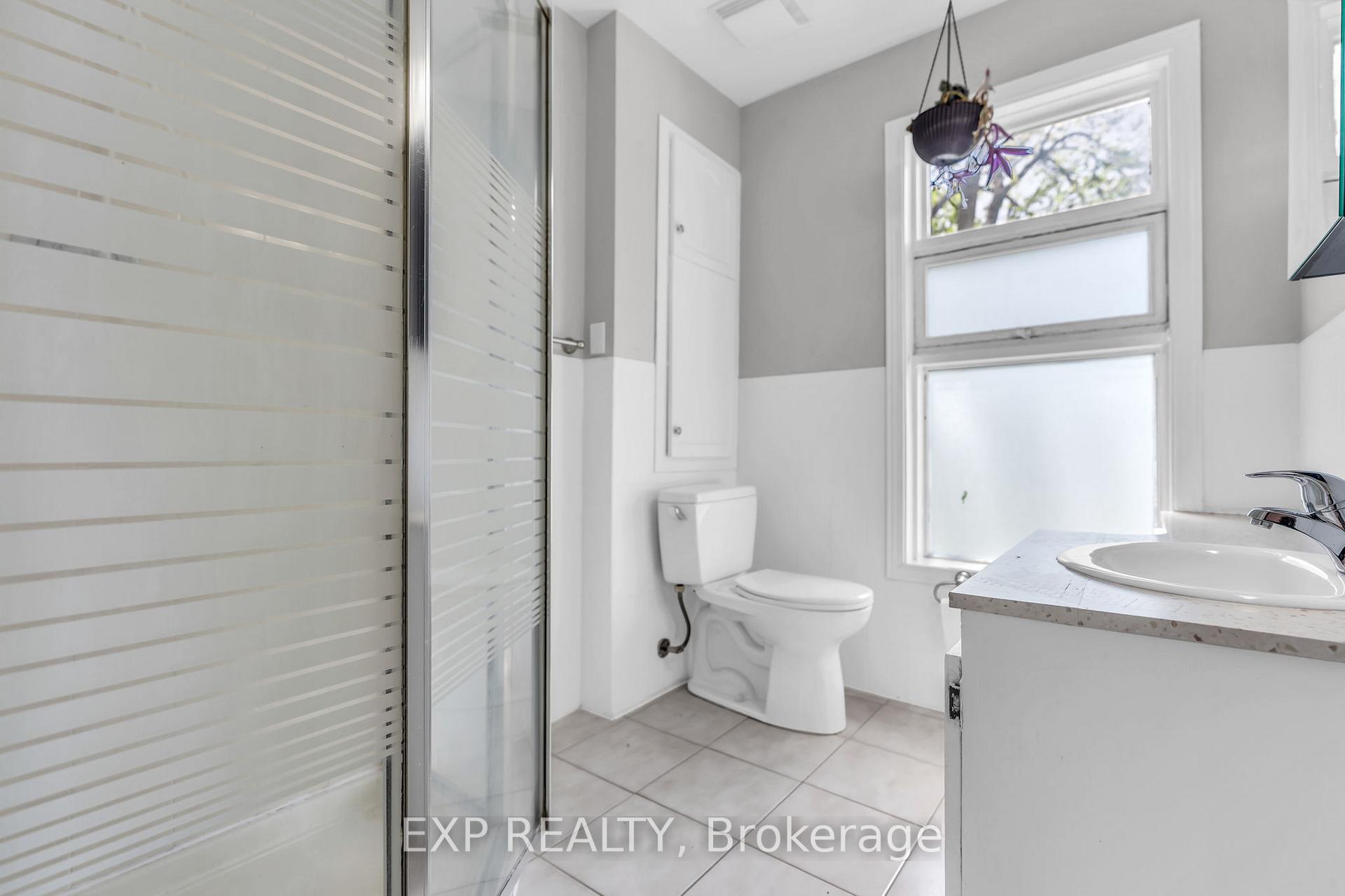 Photo 25 of 553 Quebec Street, London, East G — HOMEH