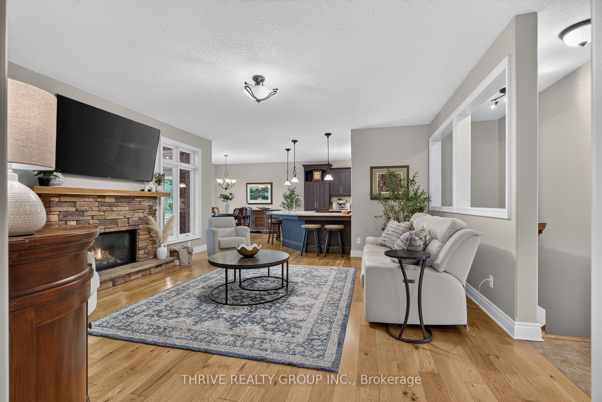 Photo 5 of 46 Riness Drive, Thames Centre, Dorchester — HOMEH
