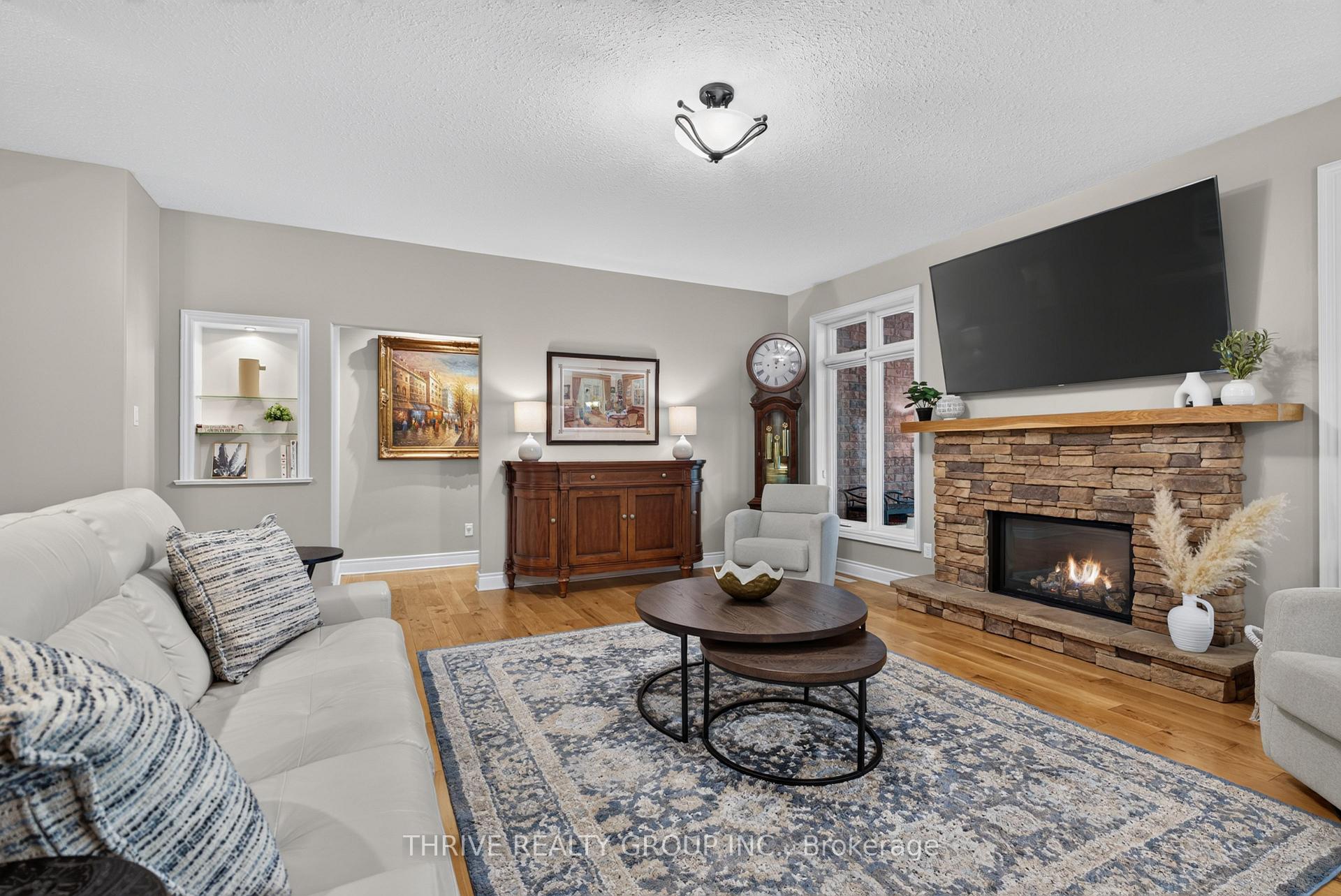 Photo 6 of 46 Riness Drive, Thames Centre, Dorchester — HOMEH