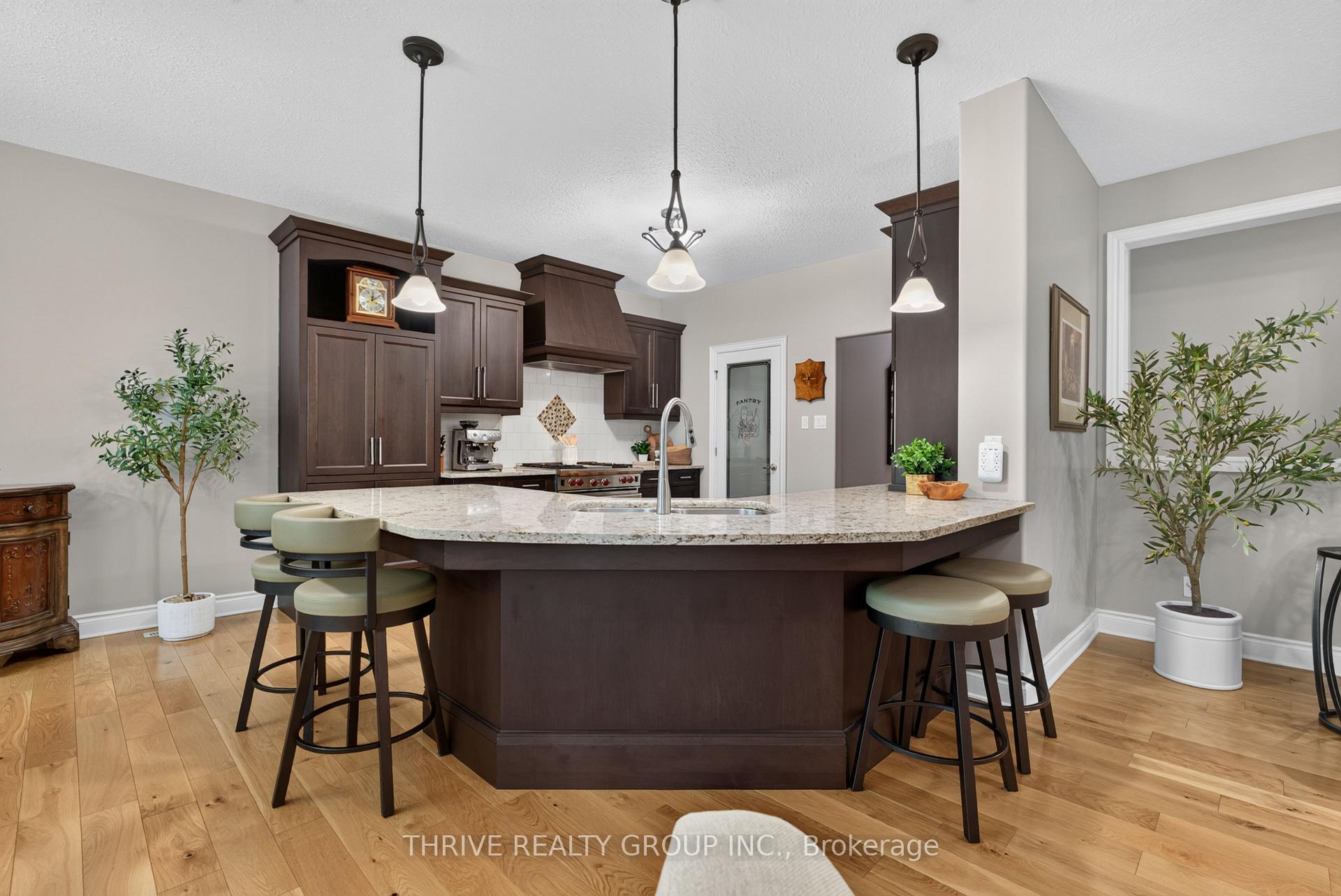 Photo 9 of 46 Riness Drive, Thames Centre, Dorchester — HOMEH