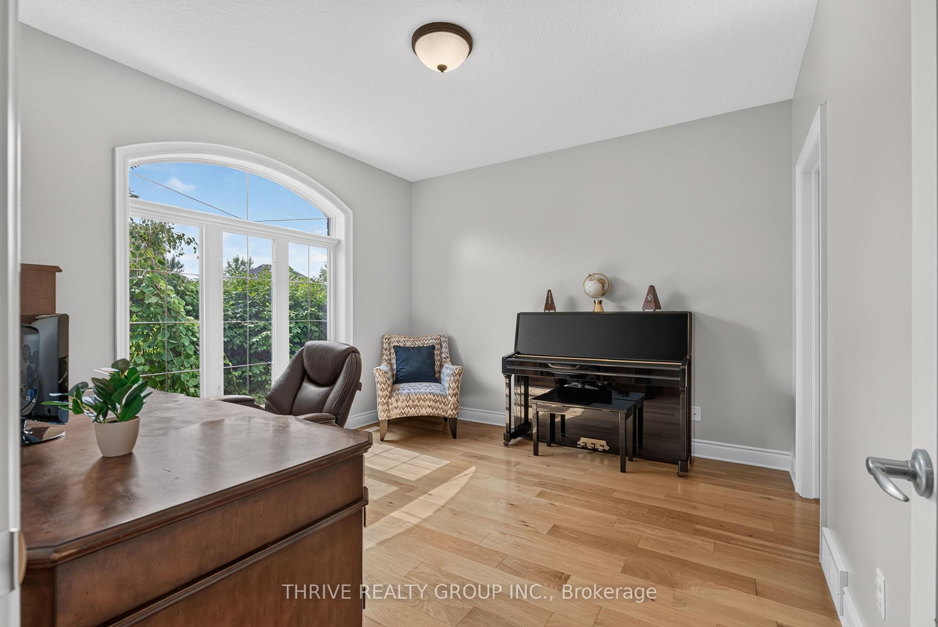 Photo 24 of 46 Riness Drive, Thames Centre, Dorchester — HOMEH