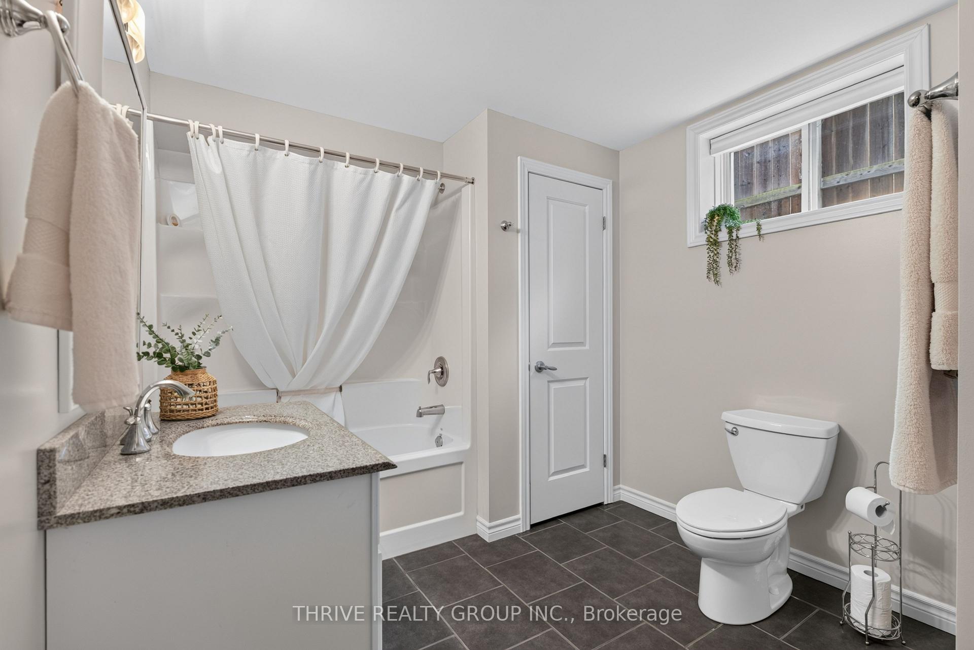 Photo 35 of 46 Riness Drive, Thames Centre, Dorchester — HOMEH