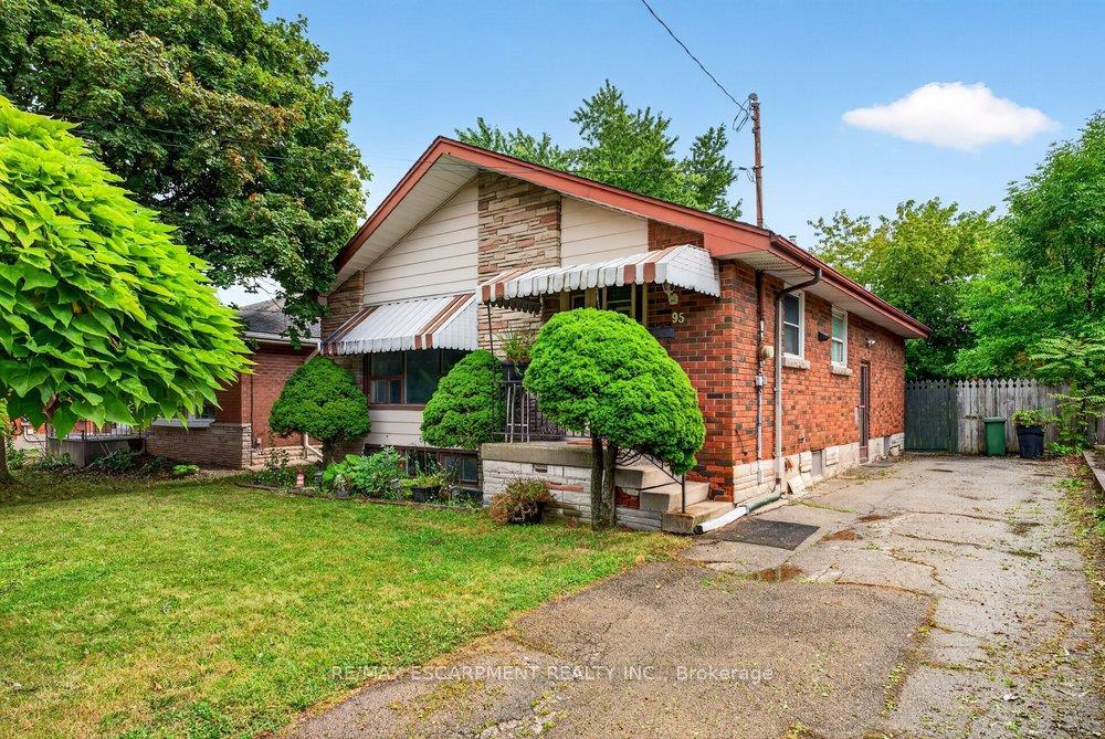 Photo 1 of 95 West 4th Street, Hamilton, Bonnington — HOMEH