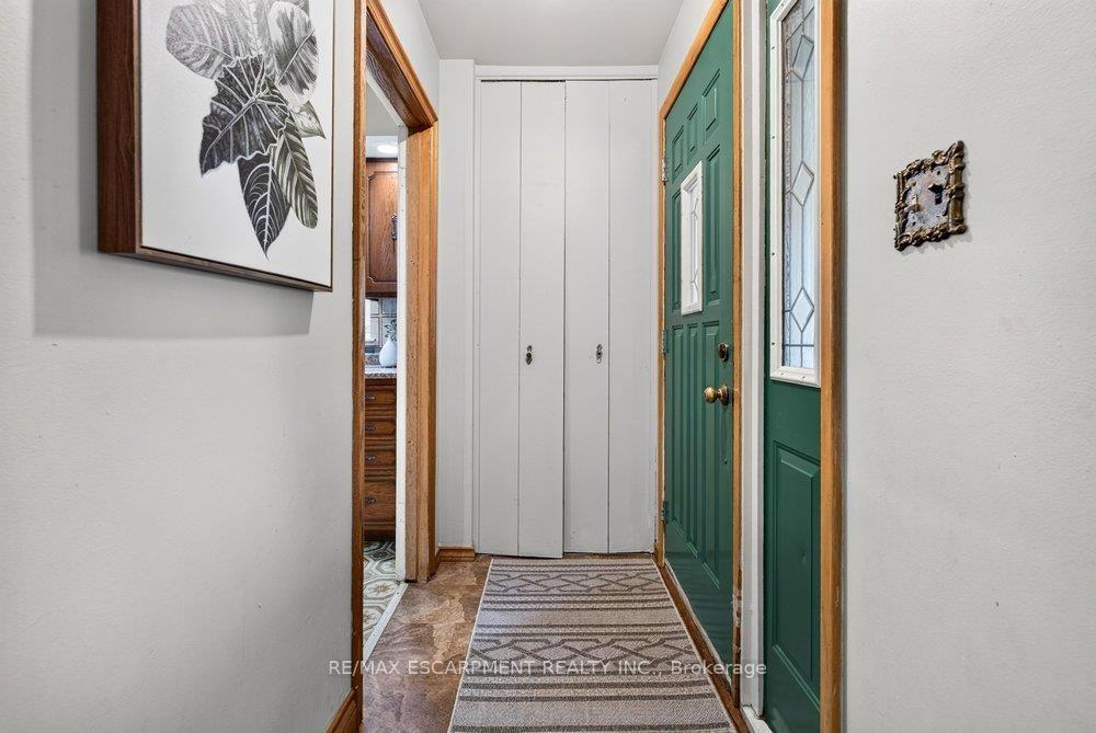 Photo 6 of 95 West 4th Street, Hamilton, Bonnington — HOMEH
