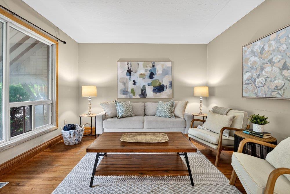 Photo 8 of 95 West 4th Street, Hamilton, Bonnington — HOMEH