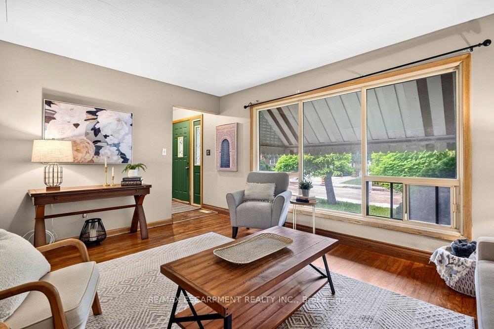 Photo 10 of 95 West 4th Street, Hamilton, Bonnington — HOMEH