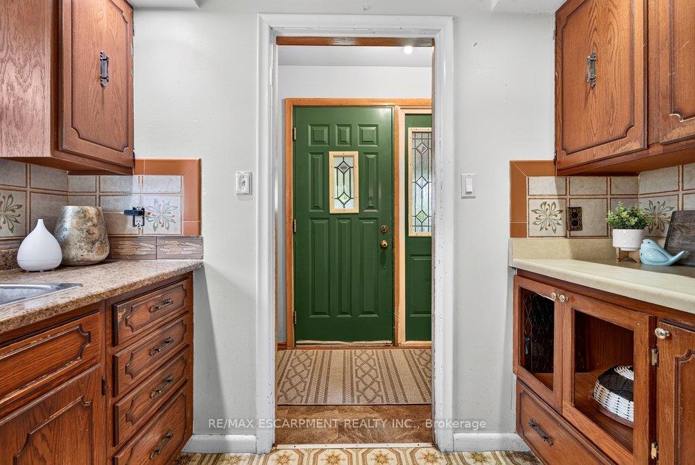 Photo 14 of 95 West 4th Street, Hamilton, Bonnington — HOMEH
