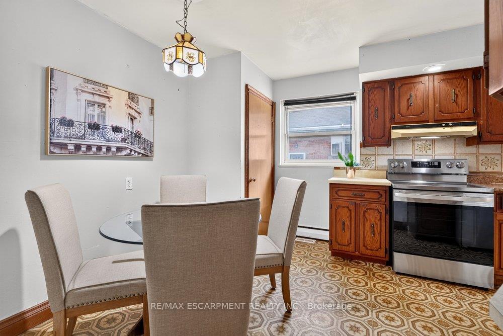 Photo 19 of 95 West 4th Street, Hamilton, Bonnington — HOMEH