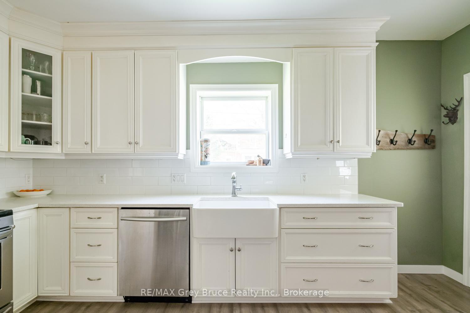 Photo 11 of 105 Main Street, Arran-Elderslie — HOMEH