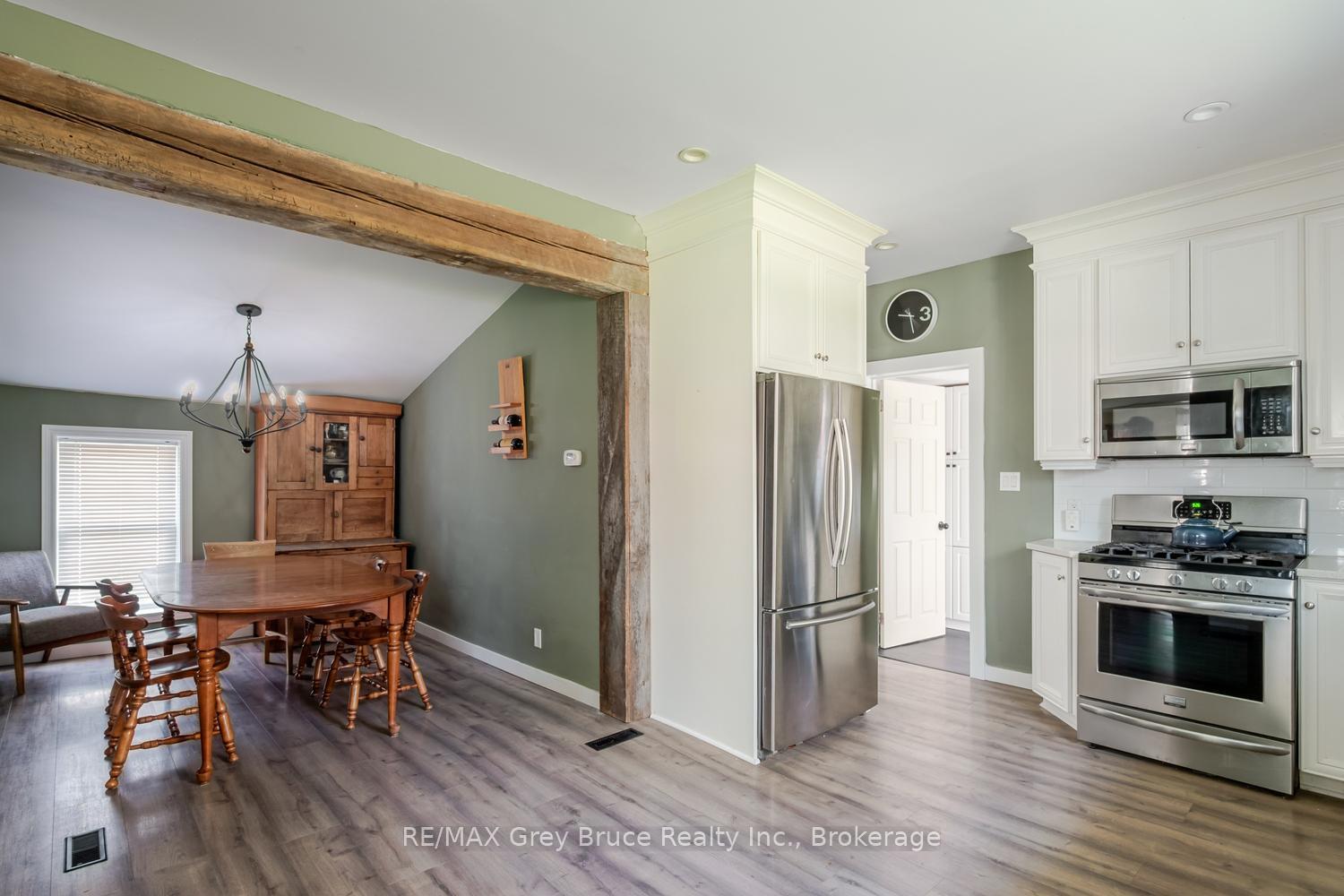 Photo 15 of 105 Main Street, Arran-Elderslie — HOMEH