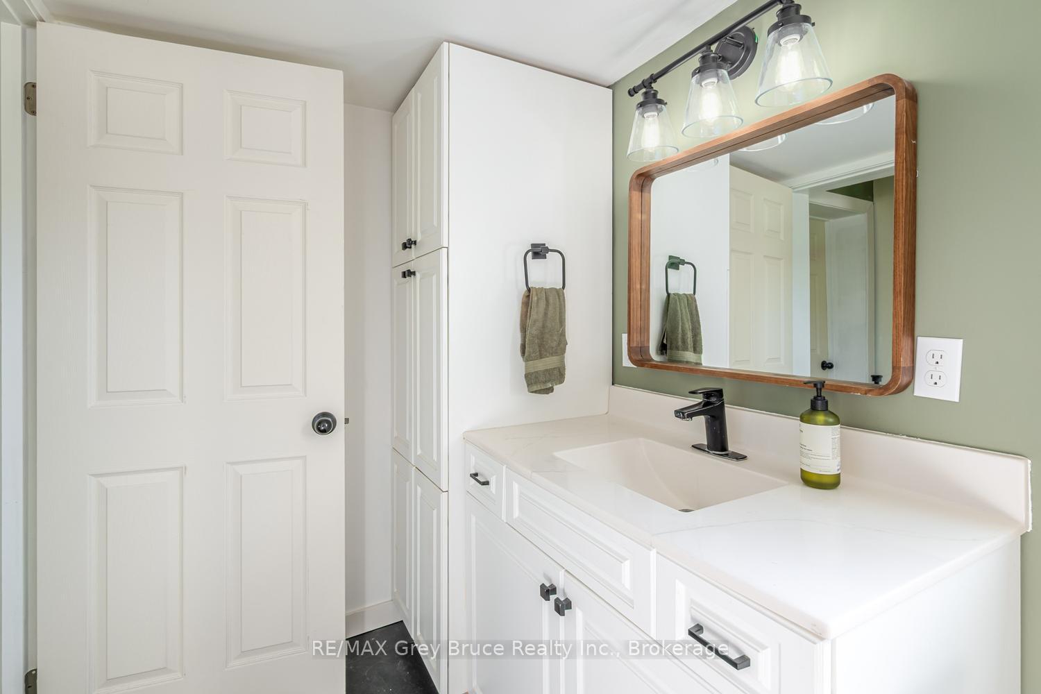 Photo 19 of 105 Main Street, Arran-Elderslie — HOMEH
