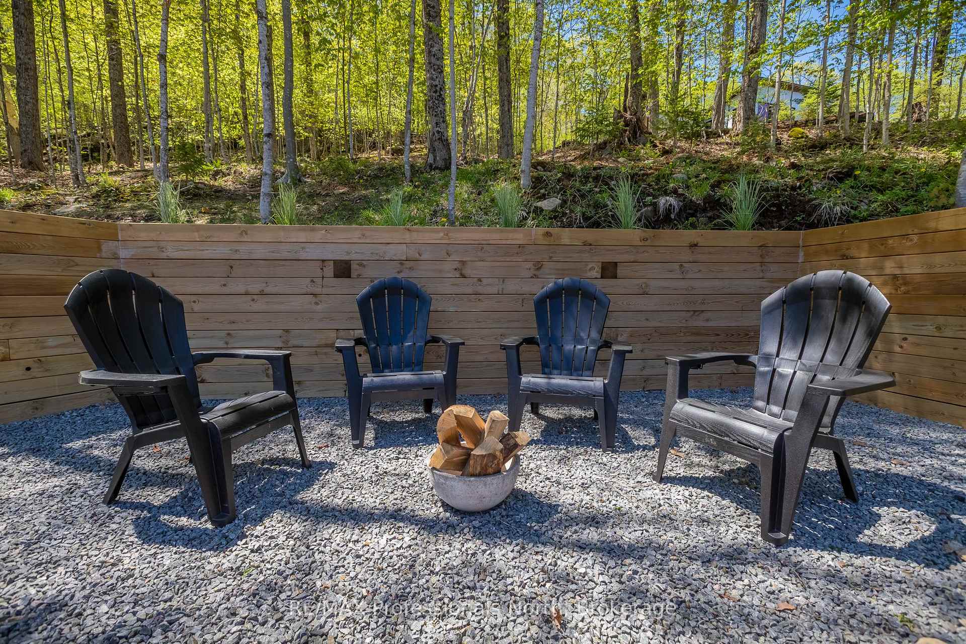Photo 55 of 29 Natures Way, Huntsville, Brunel — HOMEH