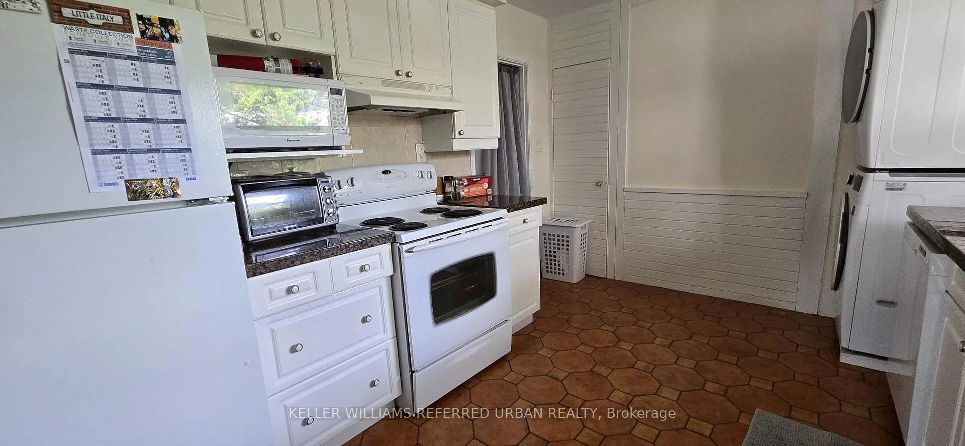 Photo 9 of Unit Upper, 49 Halkin Crescent, North York, Victoria Village — HOMEH