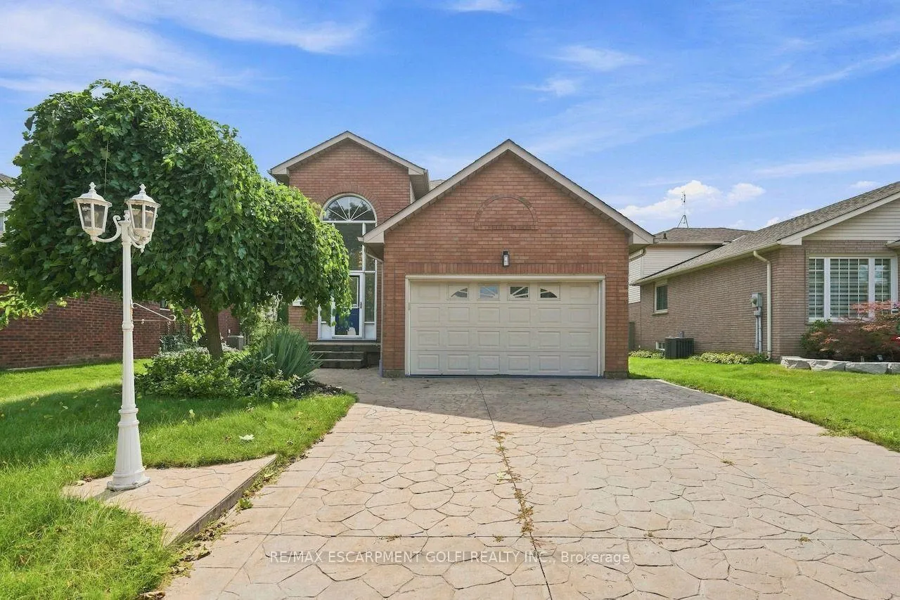 Photo 1 of 12 Sumner Crescent, Grimsby, Grimsby Beach — HOMEH