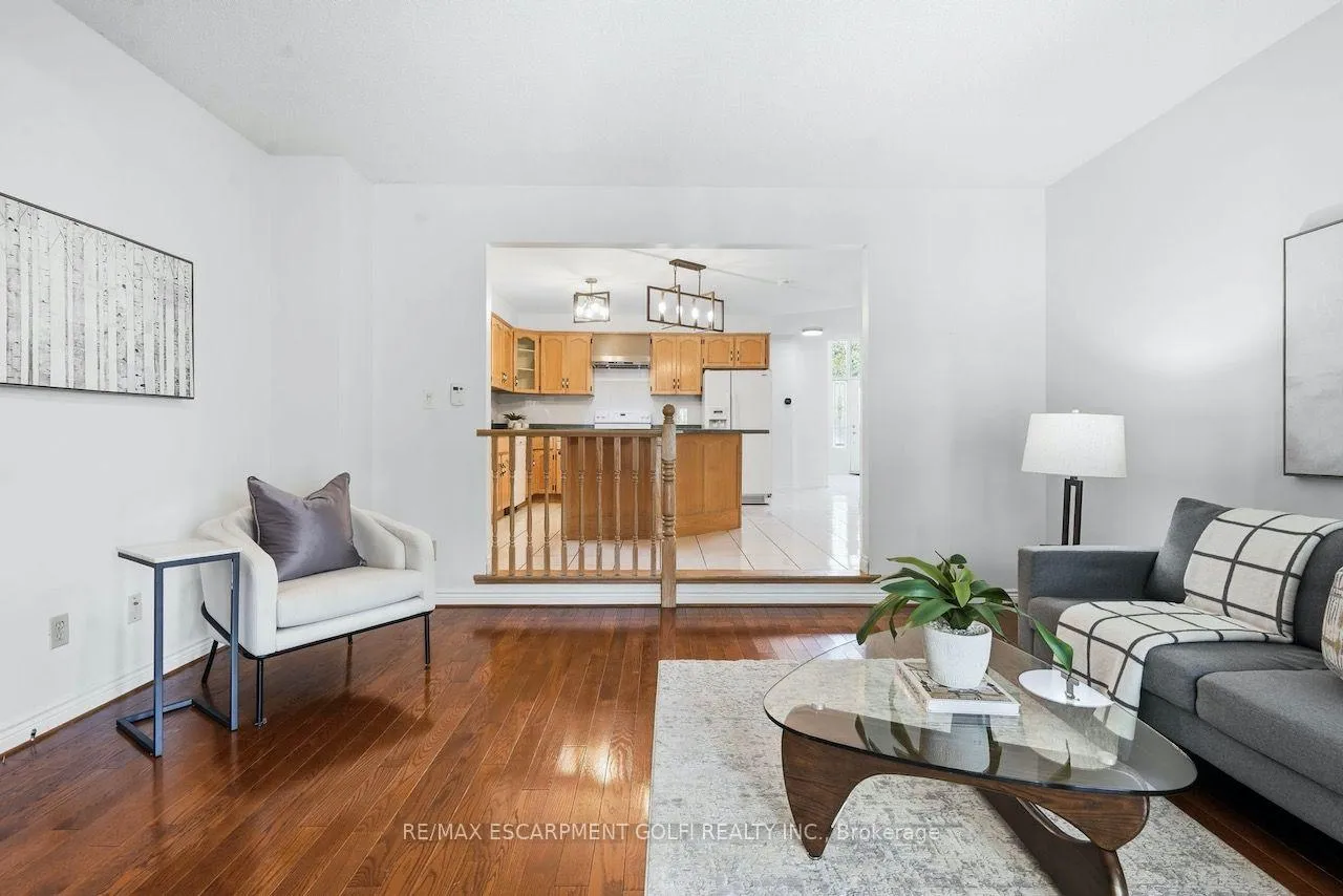 Photo 6 of 12 Sumner Crescent, Grimsby, Grimsby Beach — HOMEH