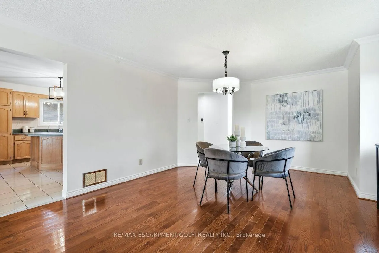 Photo 9 of 12 Sumner Crescent, Grimsby, Grimsby Beach — HOMEH