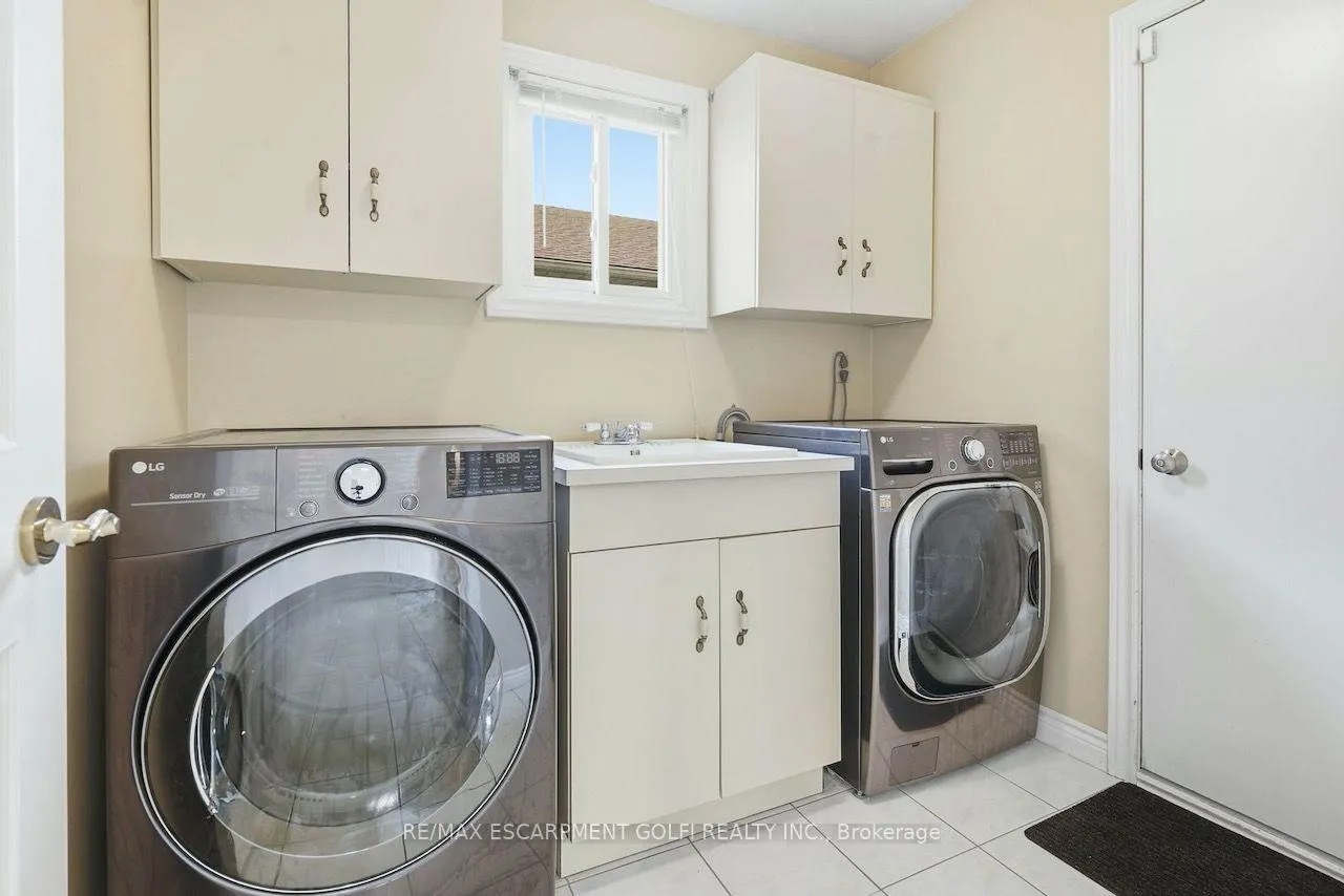Photo 14 of 12 Sumner Crescent, Grimsby, Grimsby Beach — HOMEH