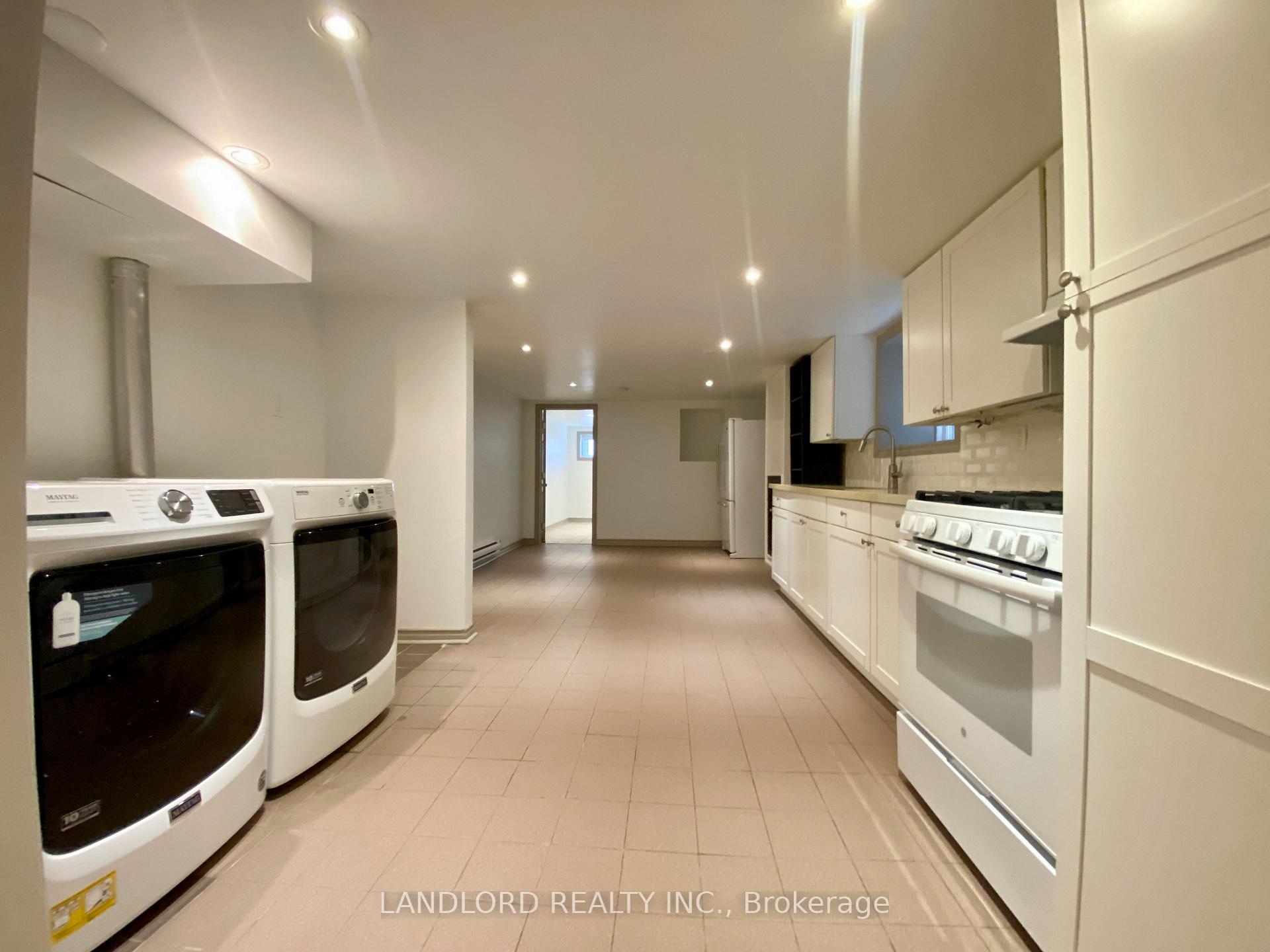 Photo 4 of Unit 5, 209 Madison Avenue, Toronto, The Annex — HOMEH