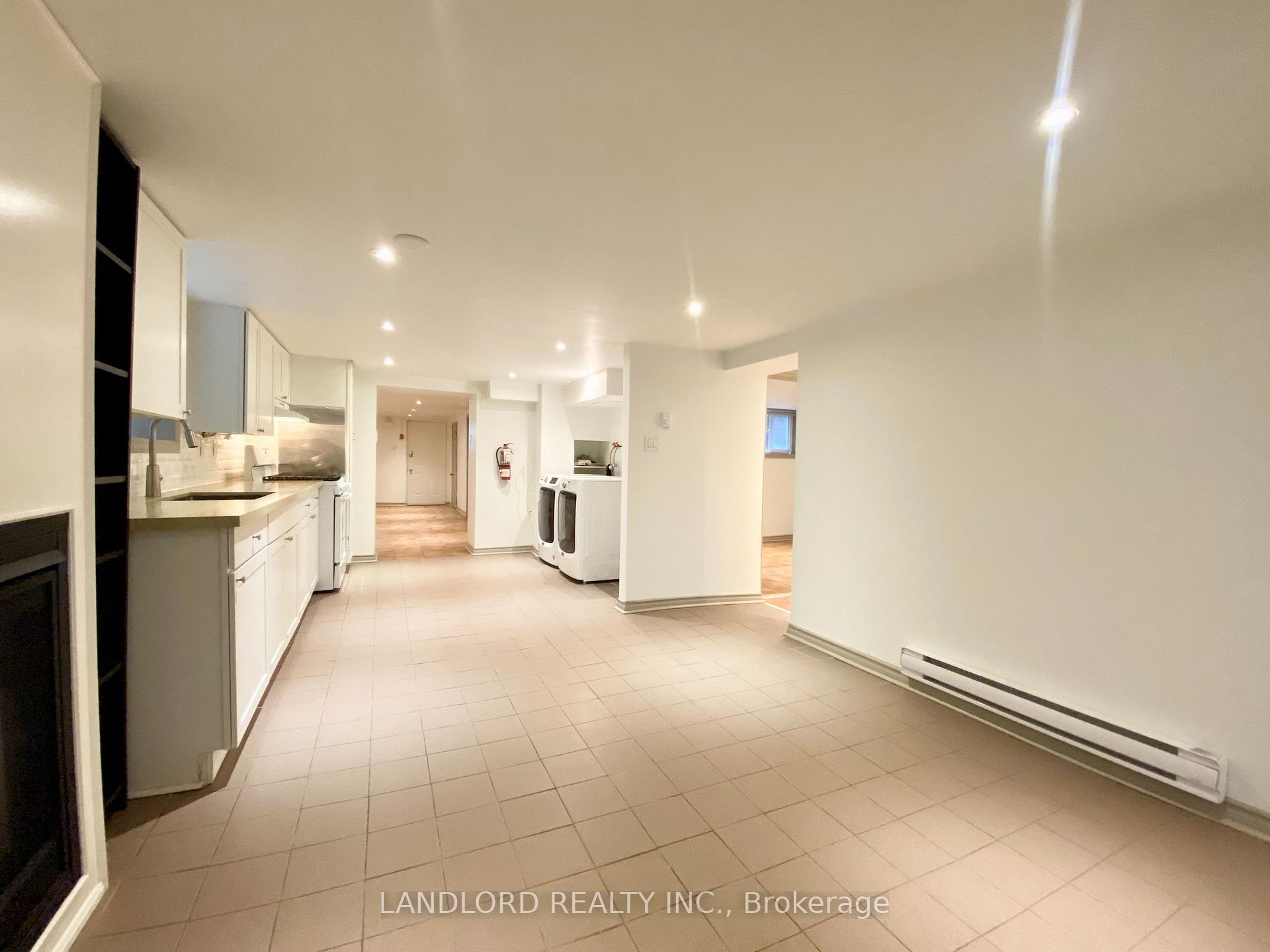 Photo 6 of Unit 5, 209 Madison Avenue, Toronto, The Annex — HOMEH