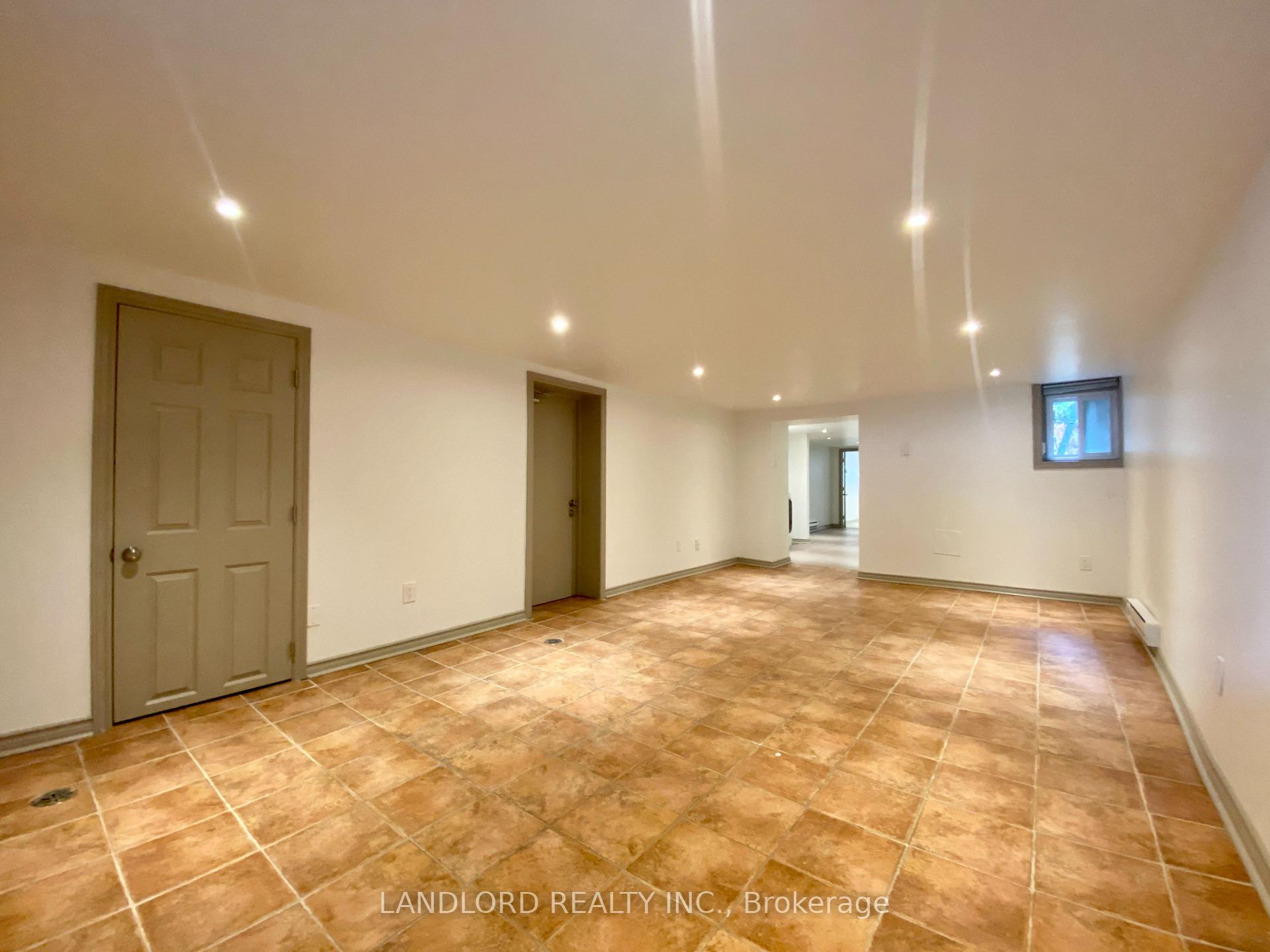 Photo 9 of Unit 5, 209 Madison Avenue, Toronto, The Annex — HOMEH