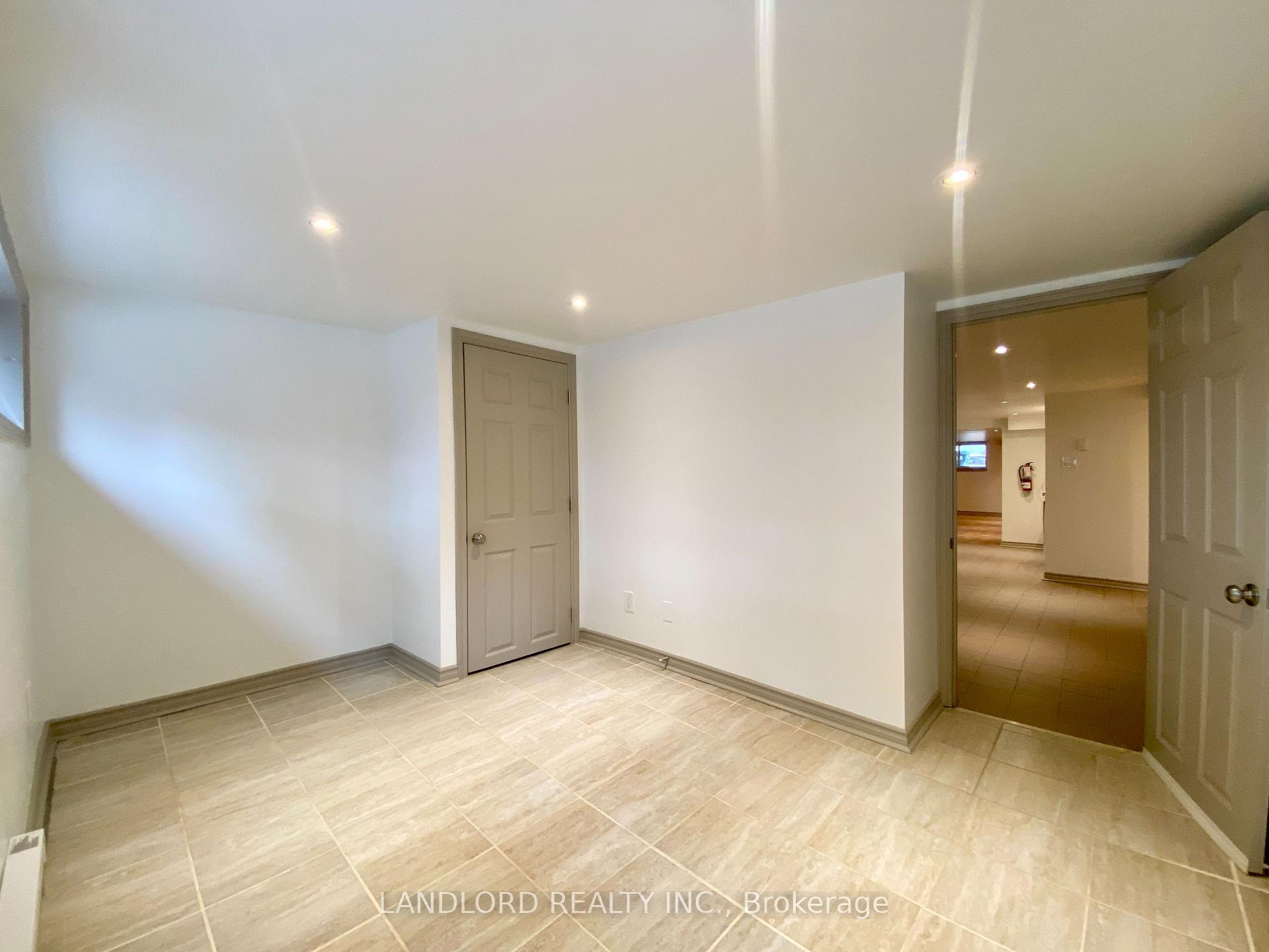 Photo 10 of Unit 5, 209 Madison Avenue, Toronto, The Annex — HOMEH