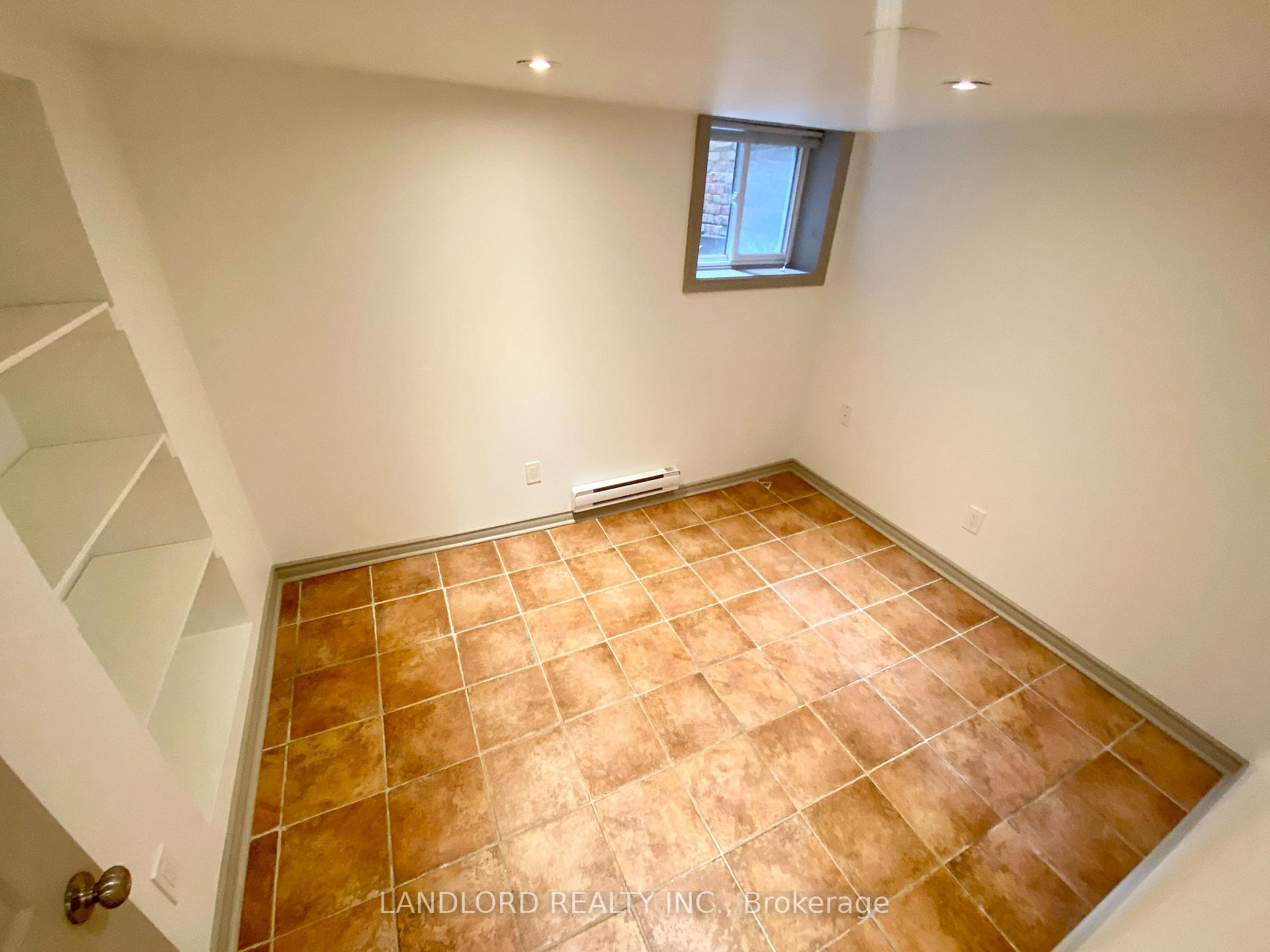 Photo 12 of Unit 5, 209 Madison Avenue, Toronto, The Annex — HOMEH