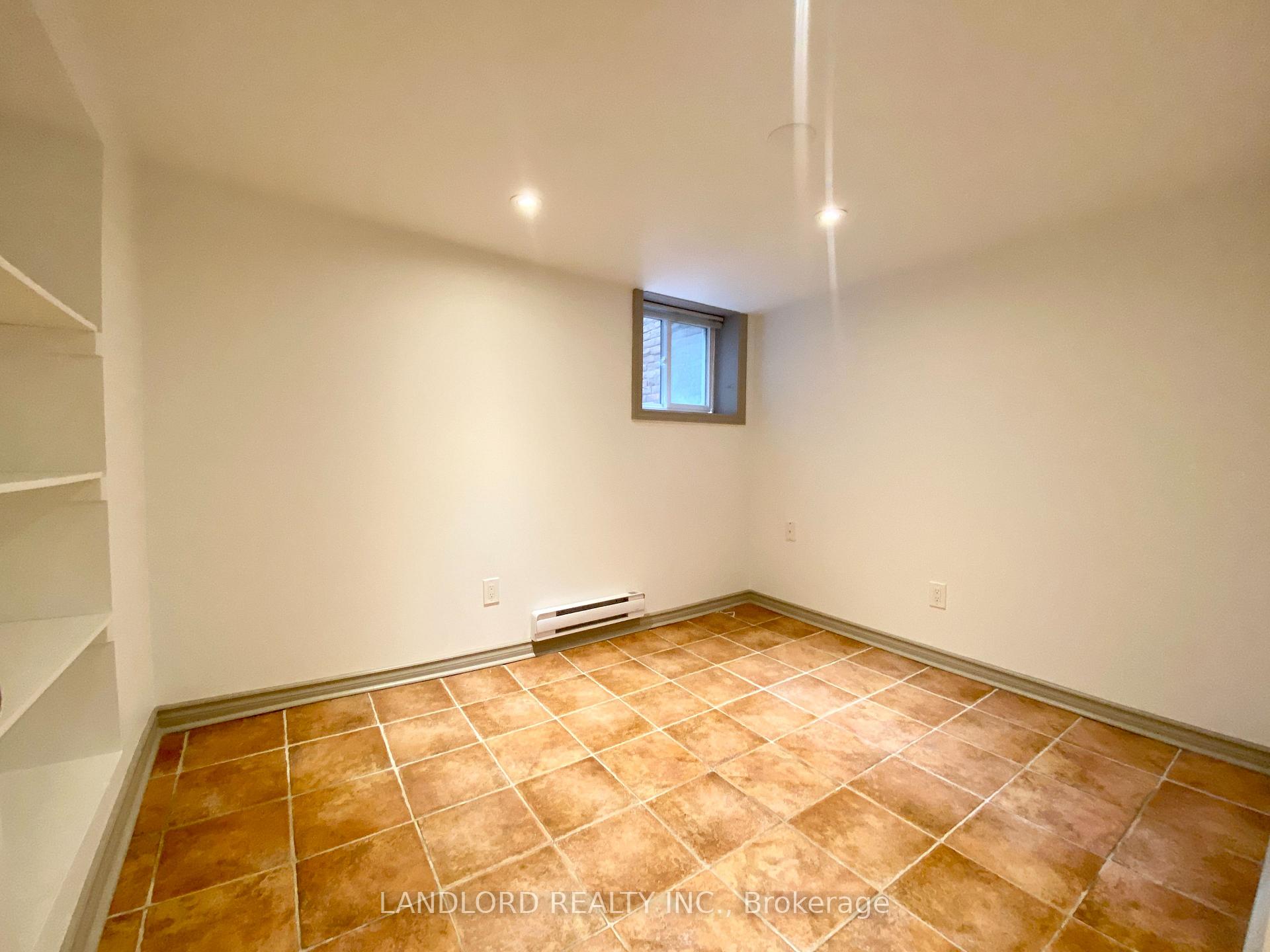 Photo 13 of Unit 5, 209 Madison Avenue, Toronto, The Annex — HOMEH