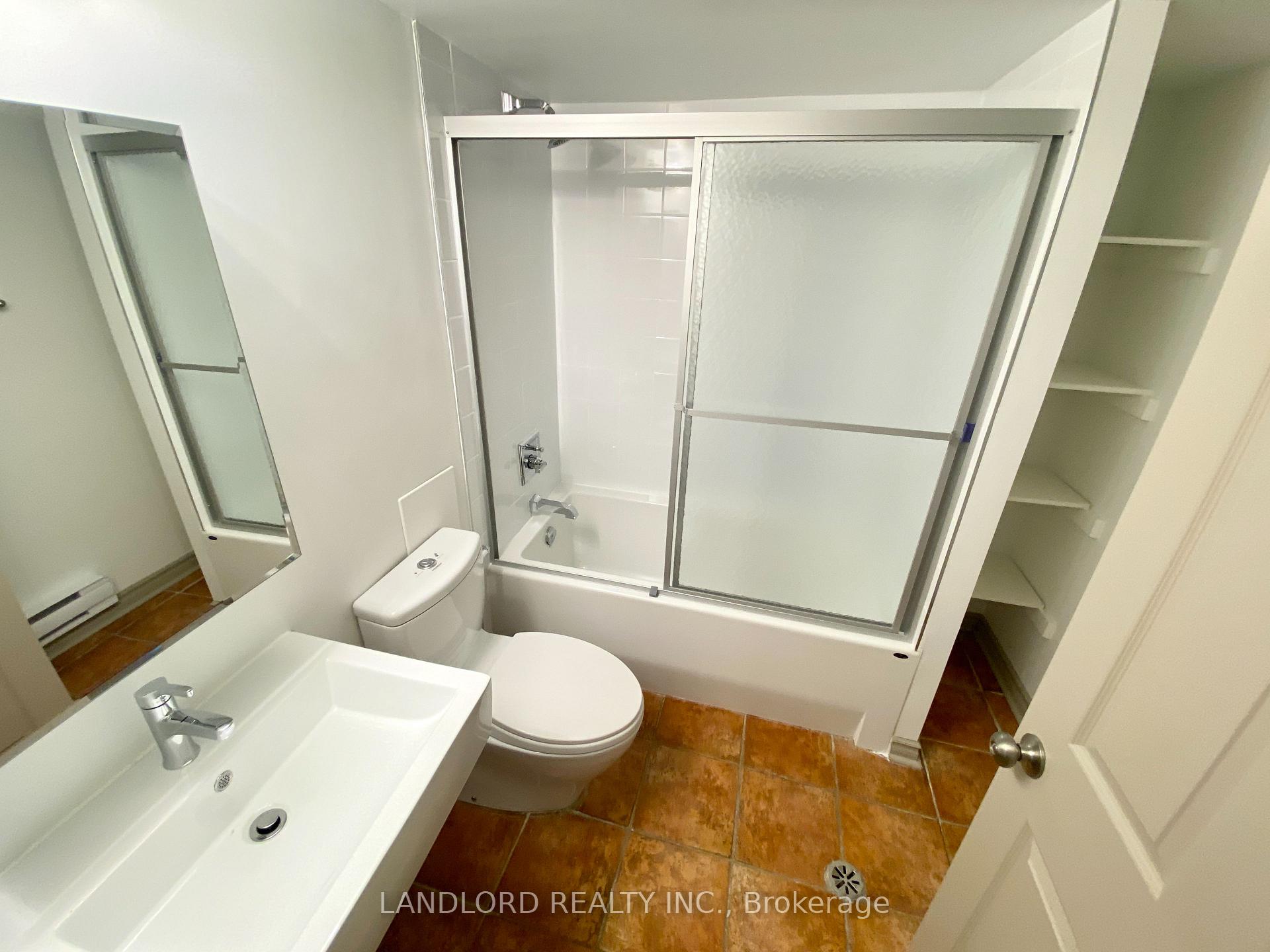 Photo 15 of Unit 5, 209 Madison Avenue, Toronto, The Annex — HOMEH