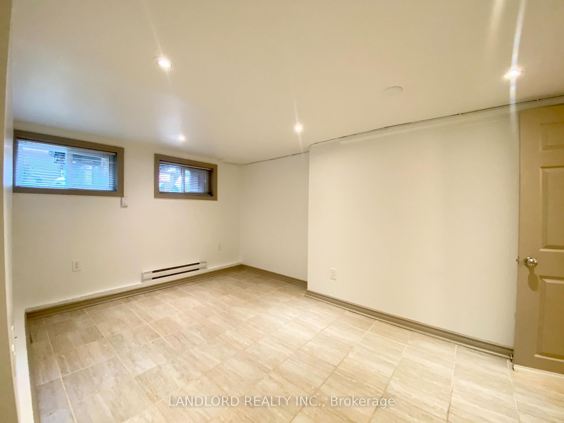 Photo 19 of Unit 5, 209 Madison Avenue, Toronto, The Annex — HOMEH
