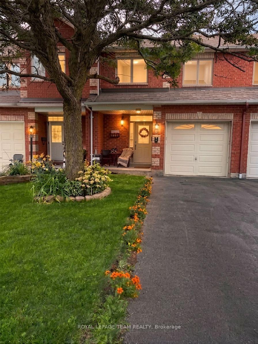 Photo 1 of 5 Chantilly Gate, Ottawa, Stittsville (North) — HOMEH