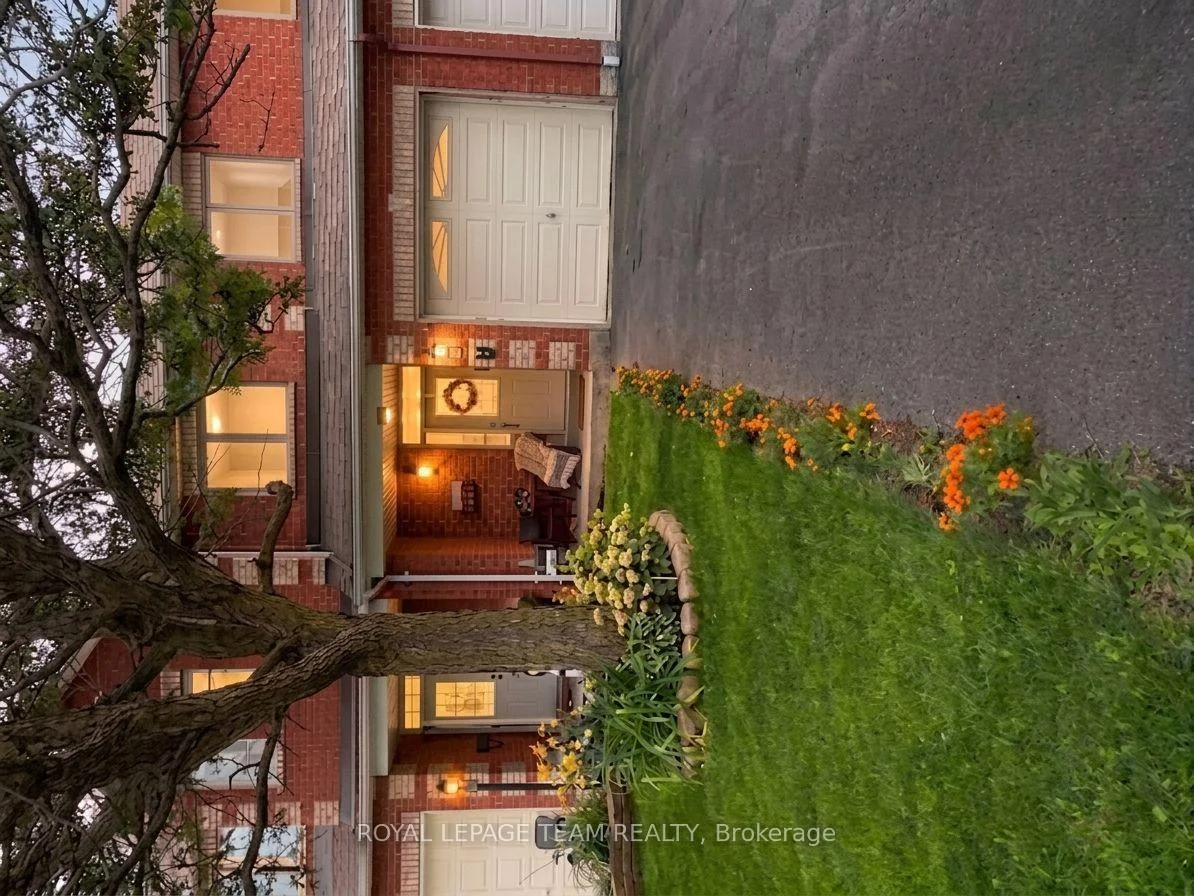 Photo 2 of 5 Chantilly Gate, Ottawa, Stittsville (North) — HOMEH