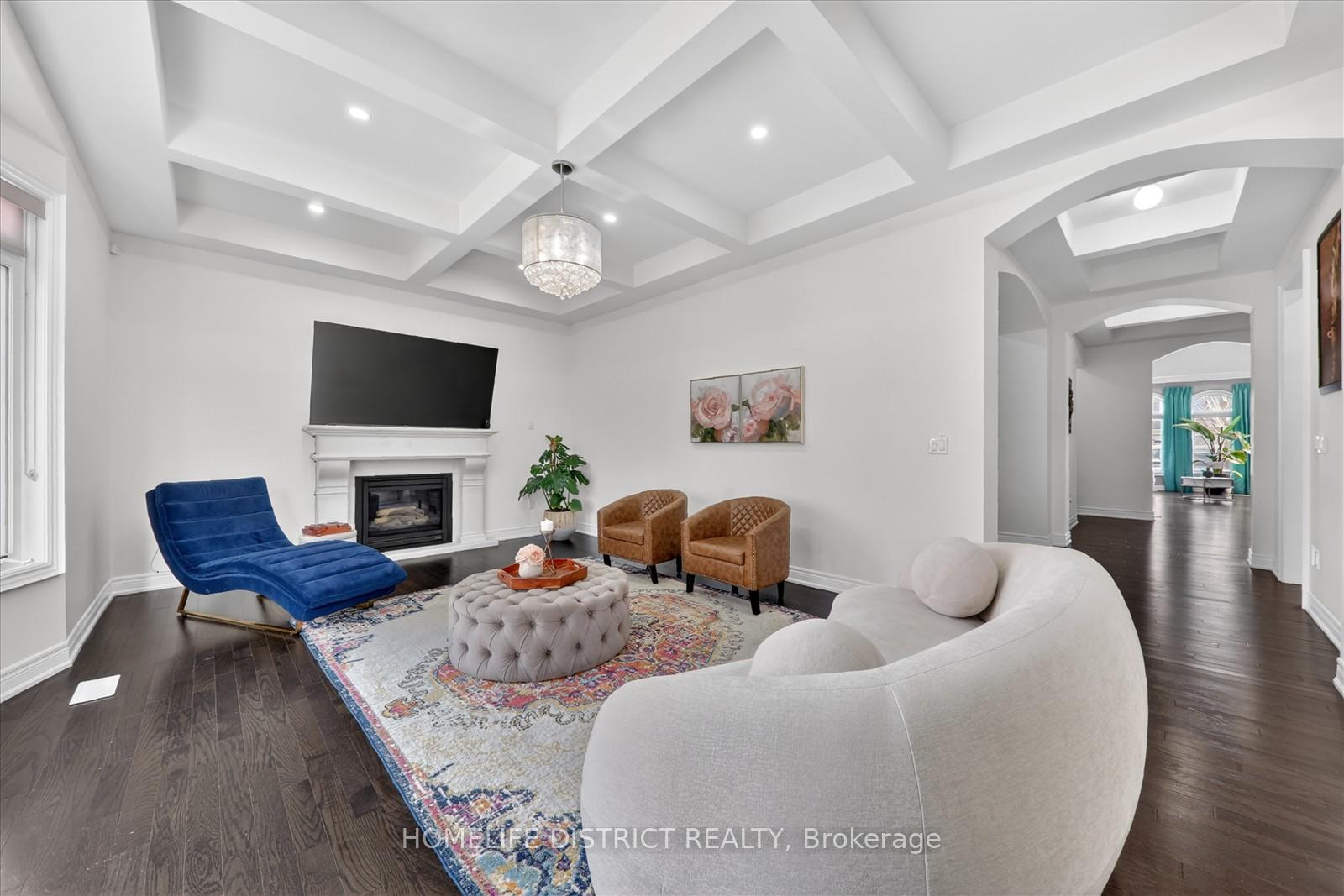 Photo 15 of 210 Cannes Avenue, Vaughan, Vellore Village — HOMEH