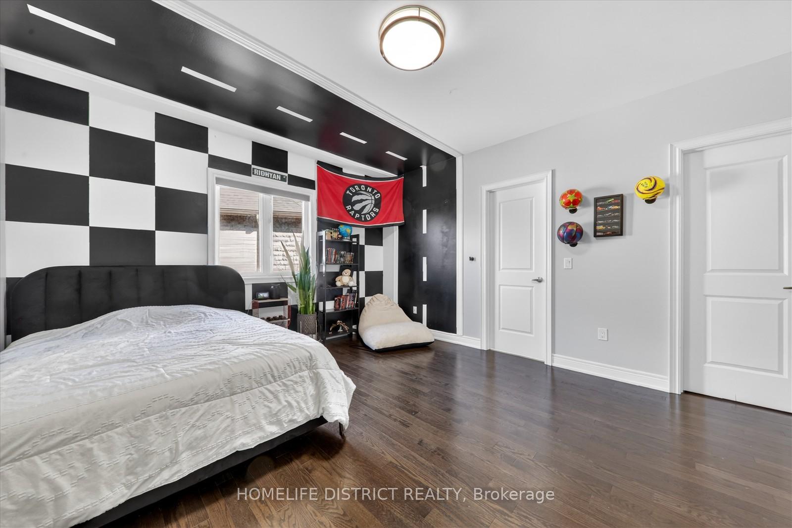 Photo 34 of 210 Cannes Avenue, Vaughan, Vellore Village — HOMEH