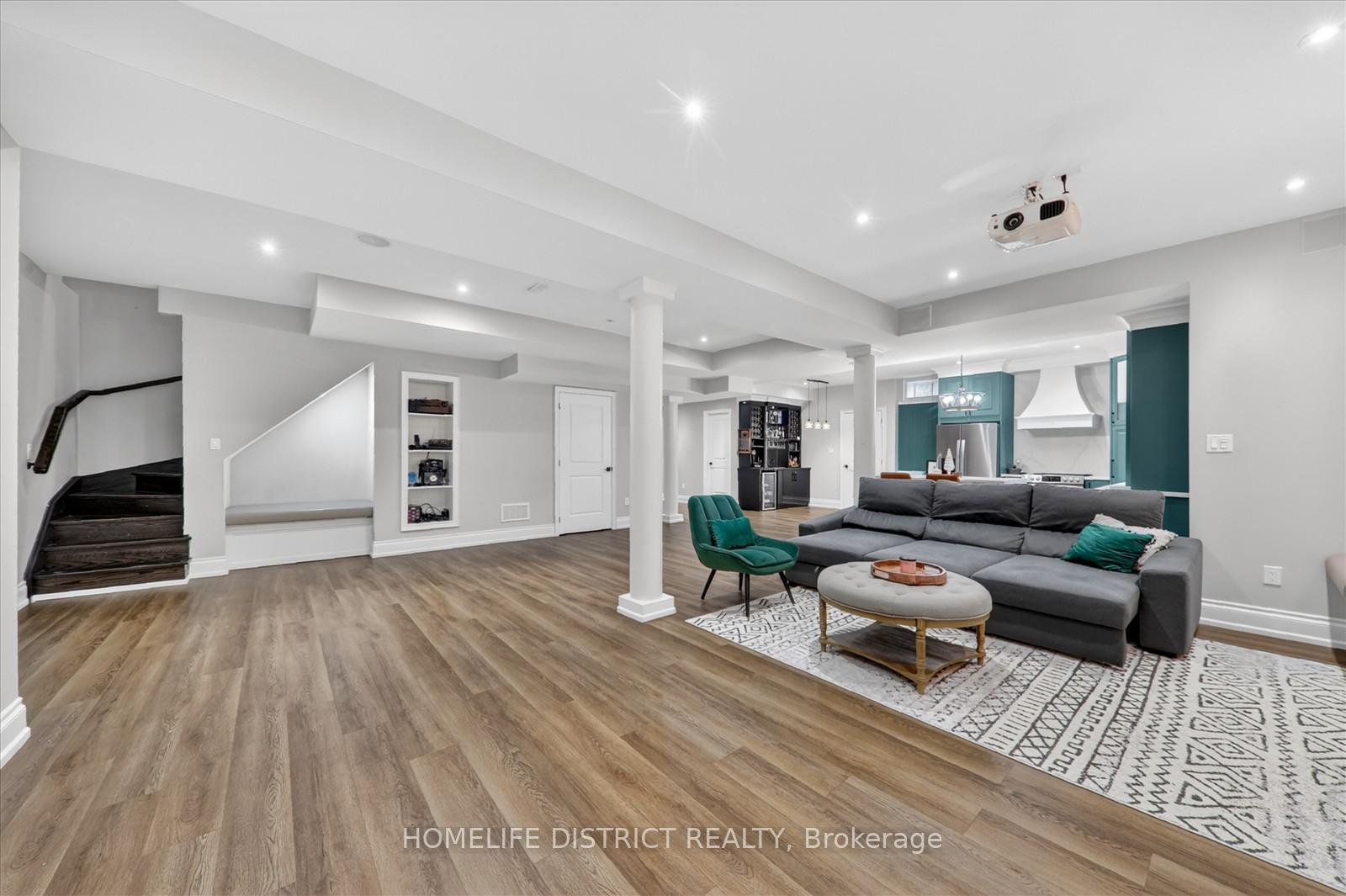 Photo 42 of 210 Cannes Avenue, Vaughan, Vellore Village — HOMEH
