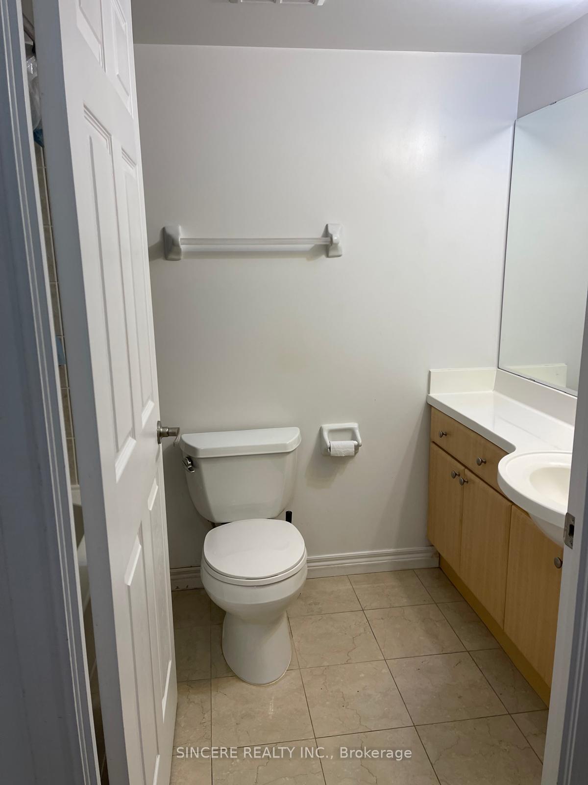Photo 2 of Unit 1701, 763 Bay Street, Toronto, Bay Street Corridor — HOMEH