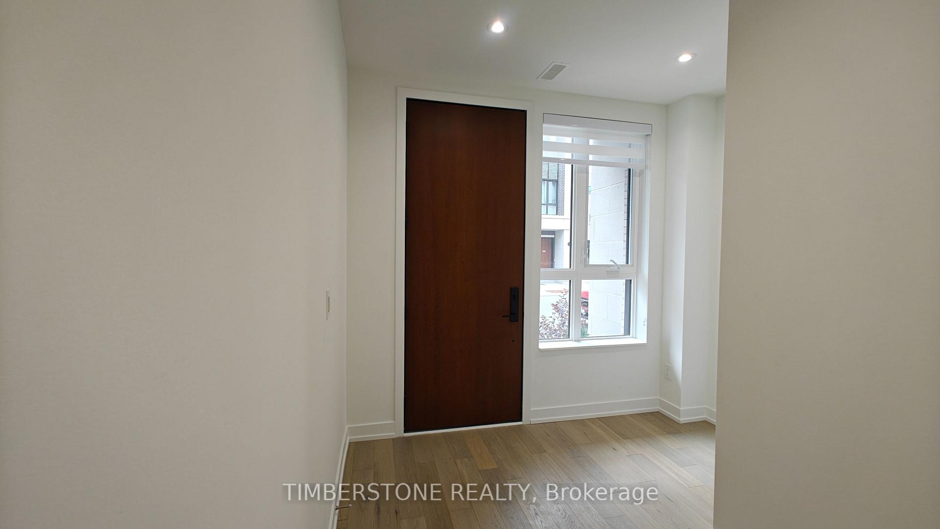 Photo 6 of Unit C106, 6 Red Squirrel Lane, Richmond Hill, Rural Richmond Hill — HOMEH