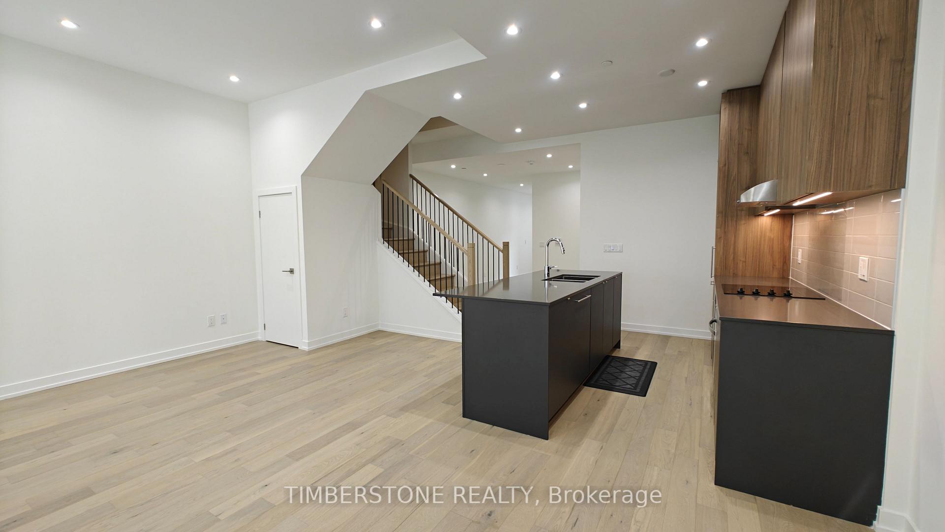Photo 14 of Unit C106, 6 Red Squirrel Lane, Richmond Hill, Rural Richmond Hill — HOMEH