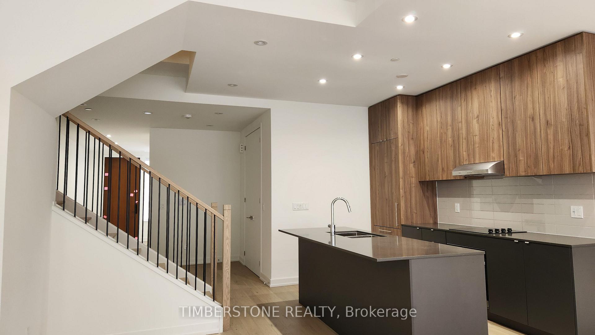 Photo 15 of Unit C106, 6 Red Squirrel Lane, Richmond Hill, Rural Richmond Hill — HOMEH