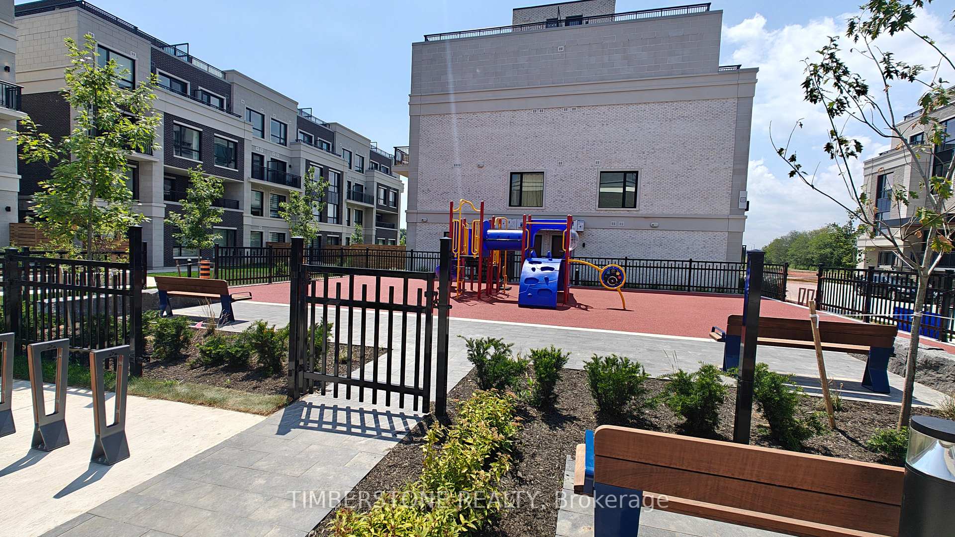 Photo 25 of Unit C106, 6 Red Squirrel Lane, Richmond Hill, Rural Richmond Hill — HOMEH