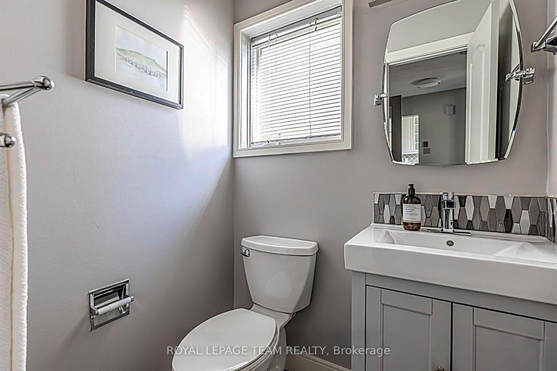 Photo 3 of 124 Kennevale Drive, Ottawa, Barrhaven - Cedargrove/Fraserdale — HOMEH