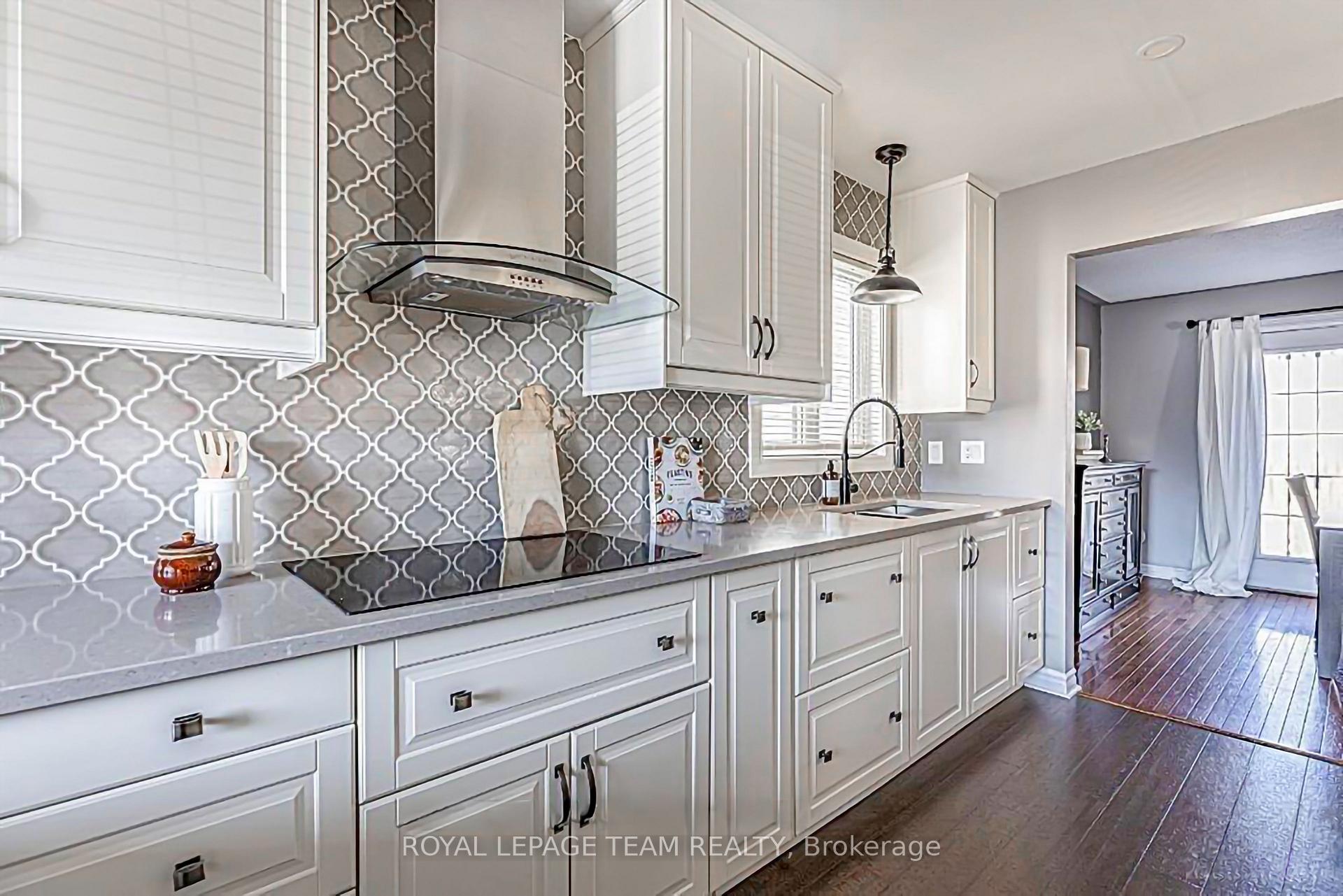 Photo 4 of 124 Kennevale Drive, Ottawa, Barrhaven - Cedargrove/Fraserdale — HOMEH