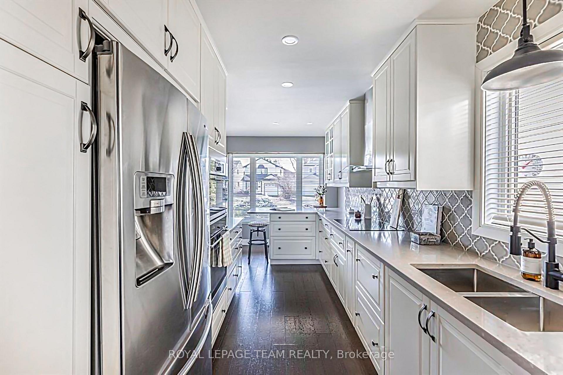 Photo 5 of 124 Kennevale Drive, Ottawa, Barrhaven - Cedargrove/Fraserdale — HOMEH