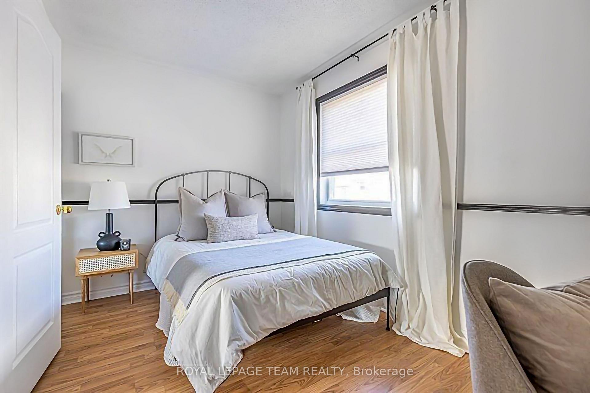 Photo 15 of 124 Kennevale Drive, Ottawa, Barrhaven - Cedargrove/Fraserdale — HOMEH